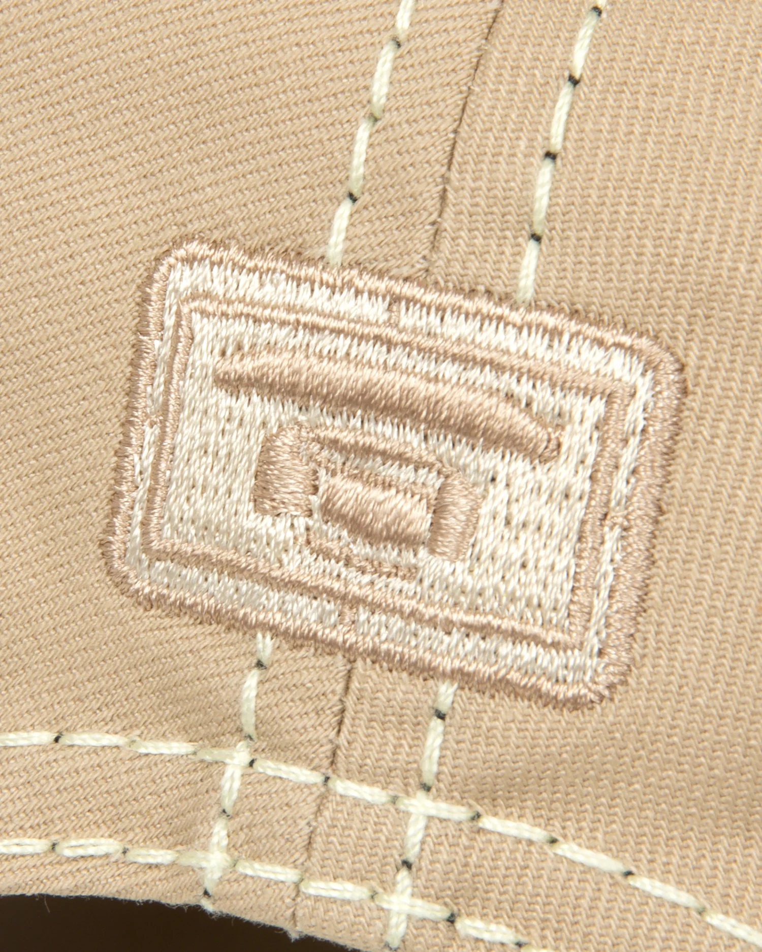 Logo embroidered cap - Image 5
