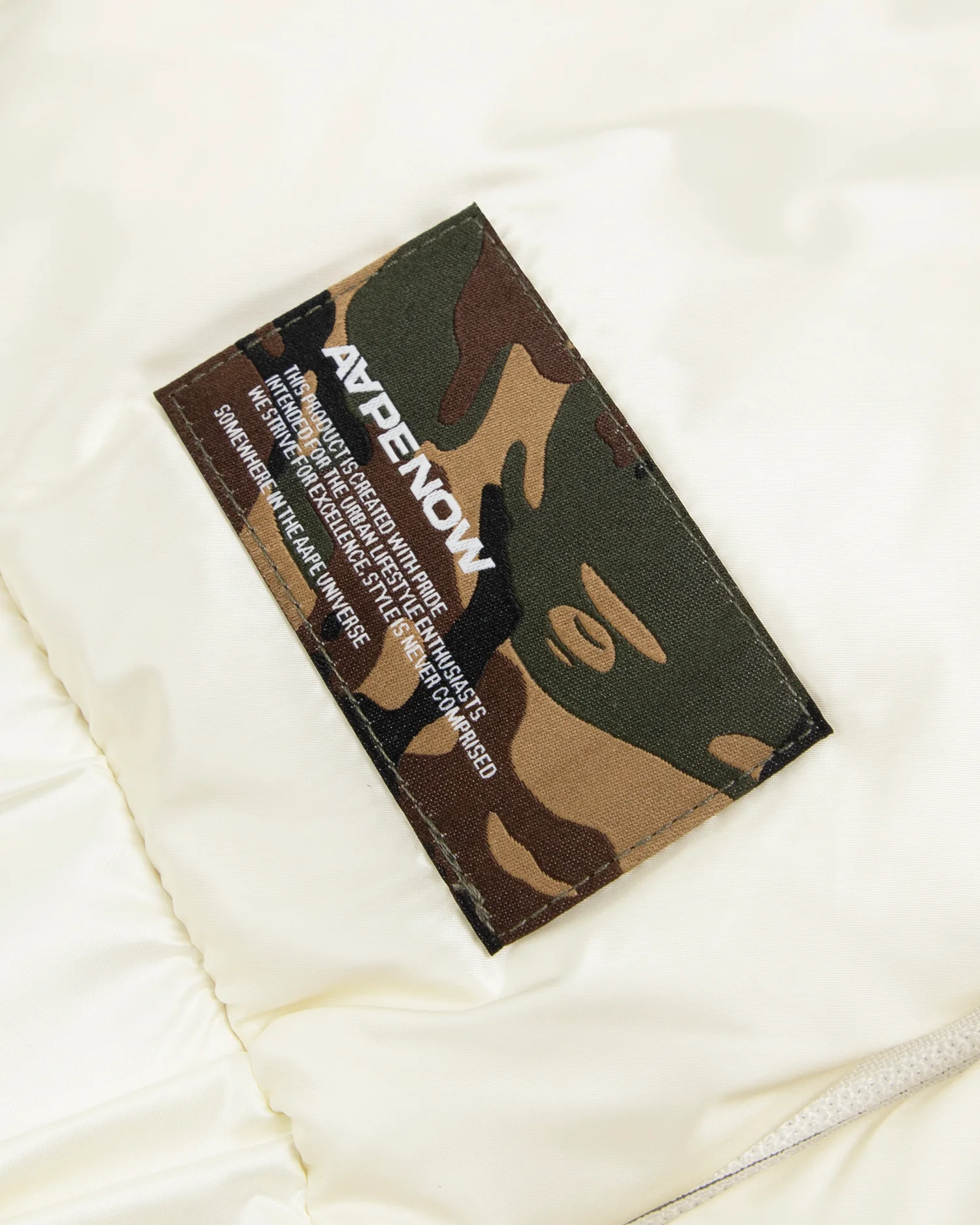 Moonface patch down vest - Image 14