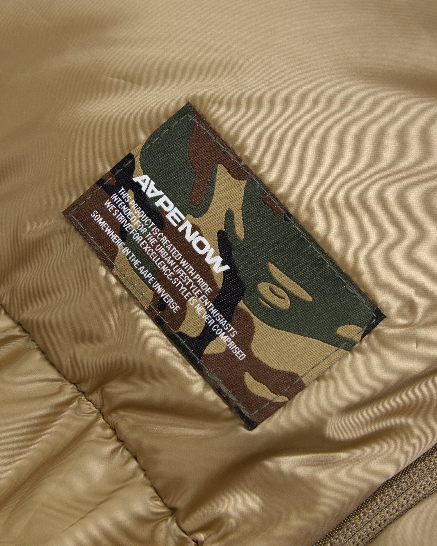 Moonface patch down vest - Image 4