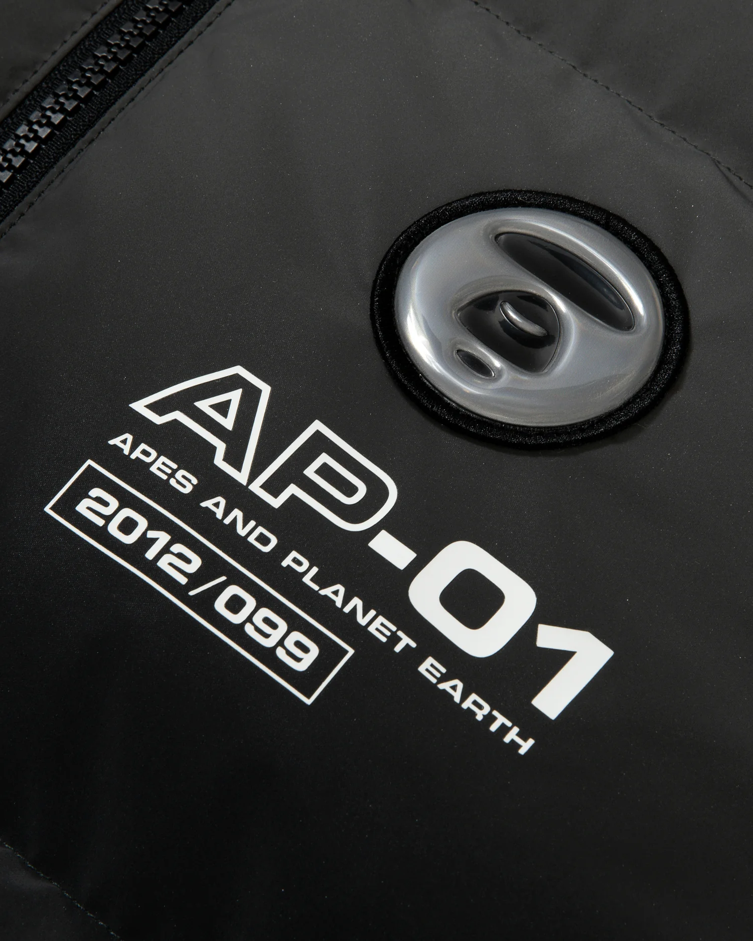 Moonface hooded gradient down vest - Image 4
