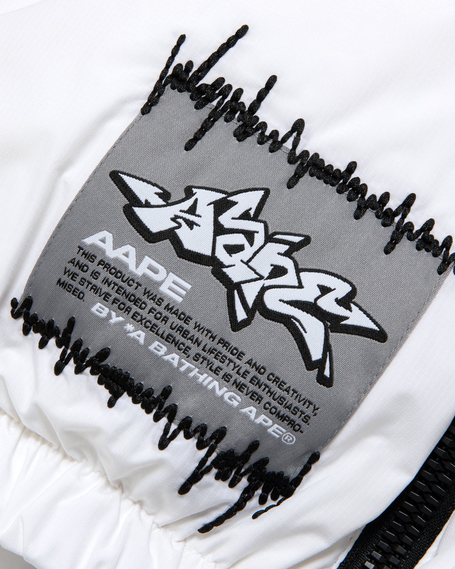 Moonface patch down jacket - Image 4