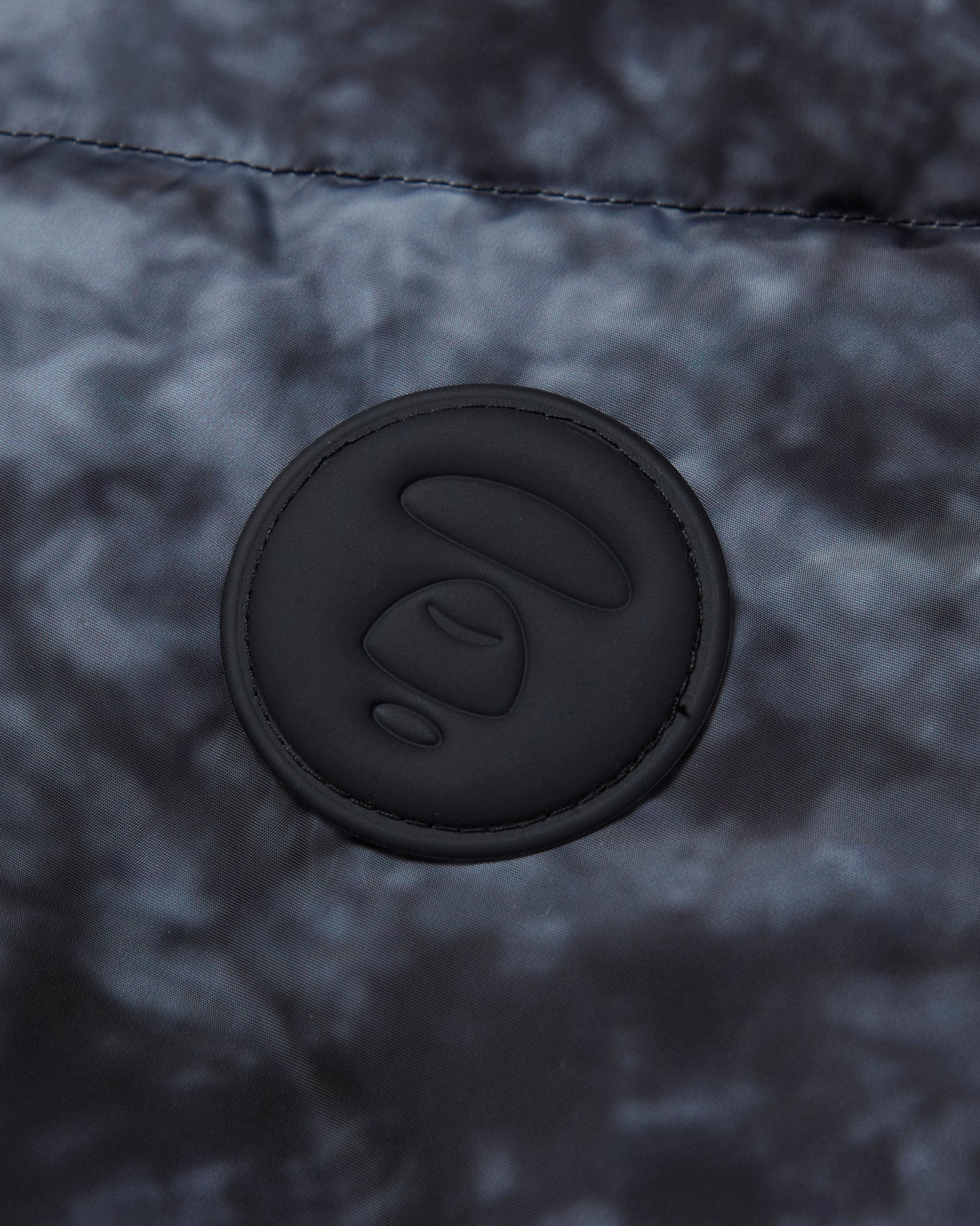 Moonface patch tie-dye down vest - Image 3
