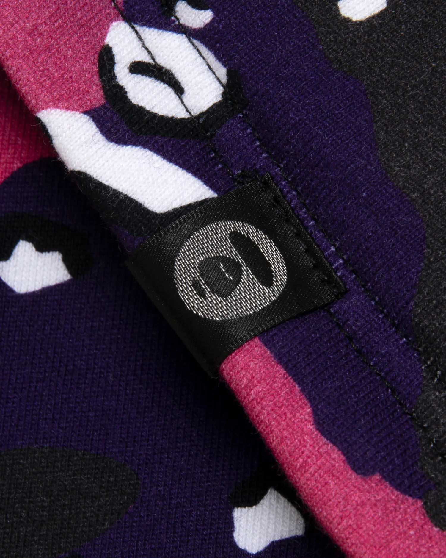 Gradient camo hood-style beanie - Image 5