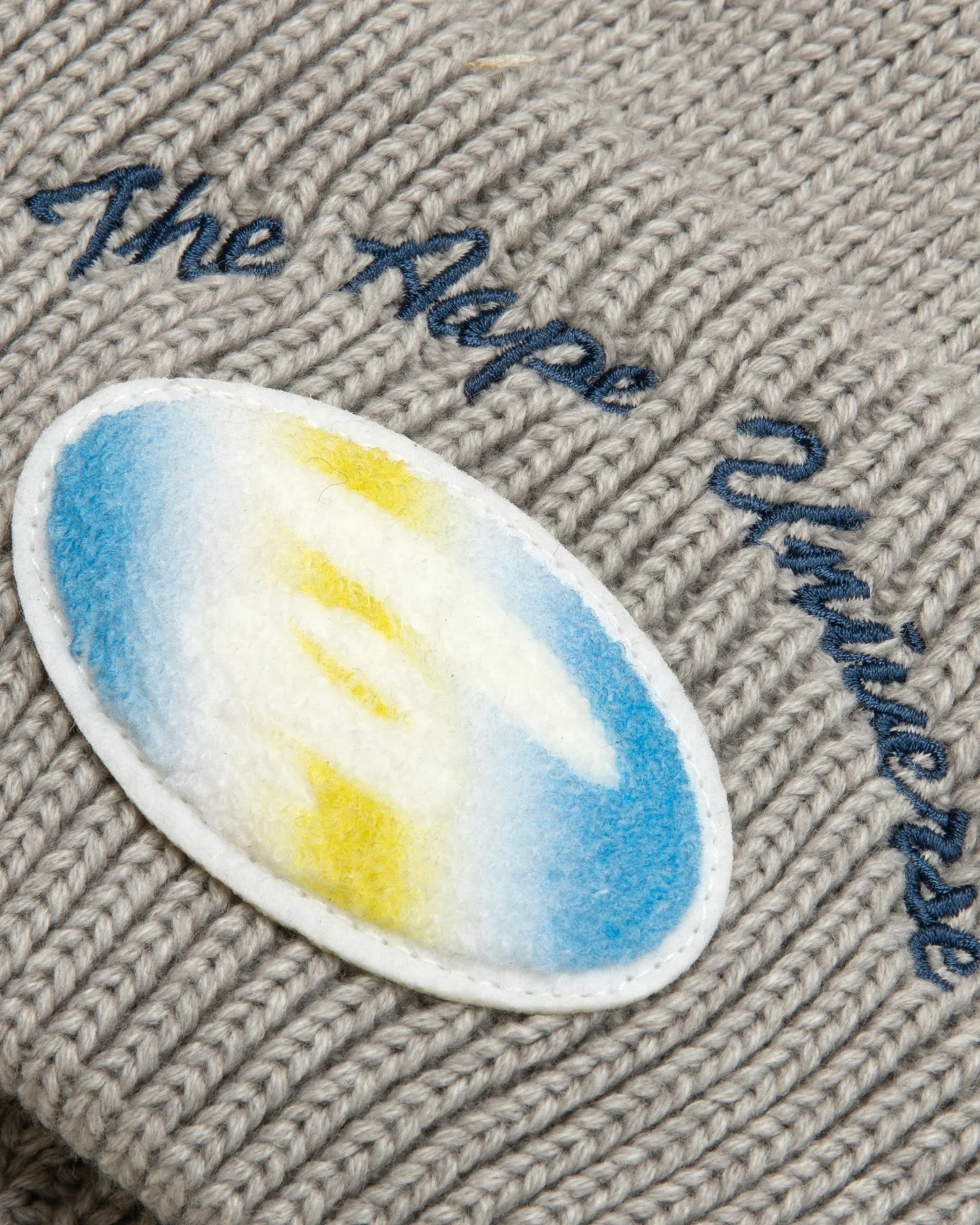 AAPEUNVS moonface logo beanie - Image 4