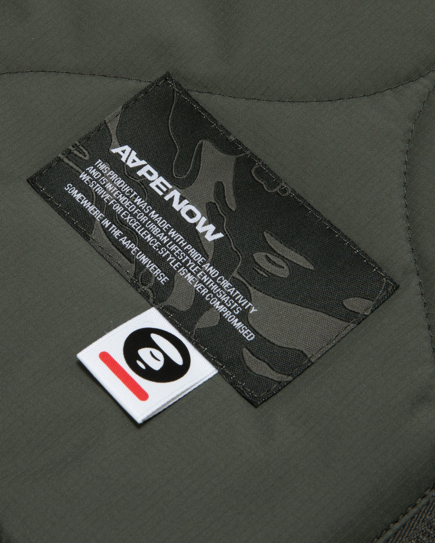 Moonface patch hooded quilted jacket - Image 14