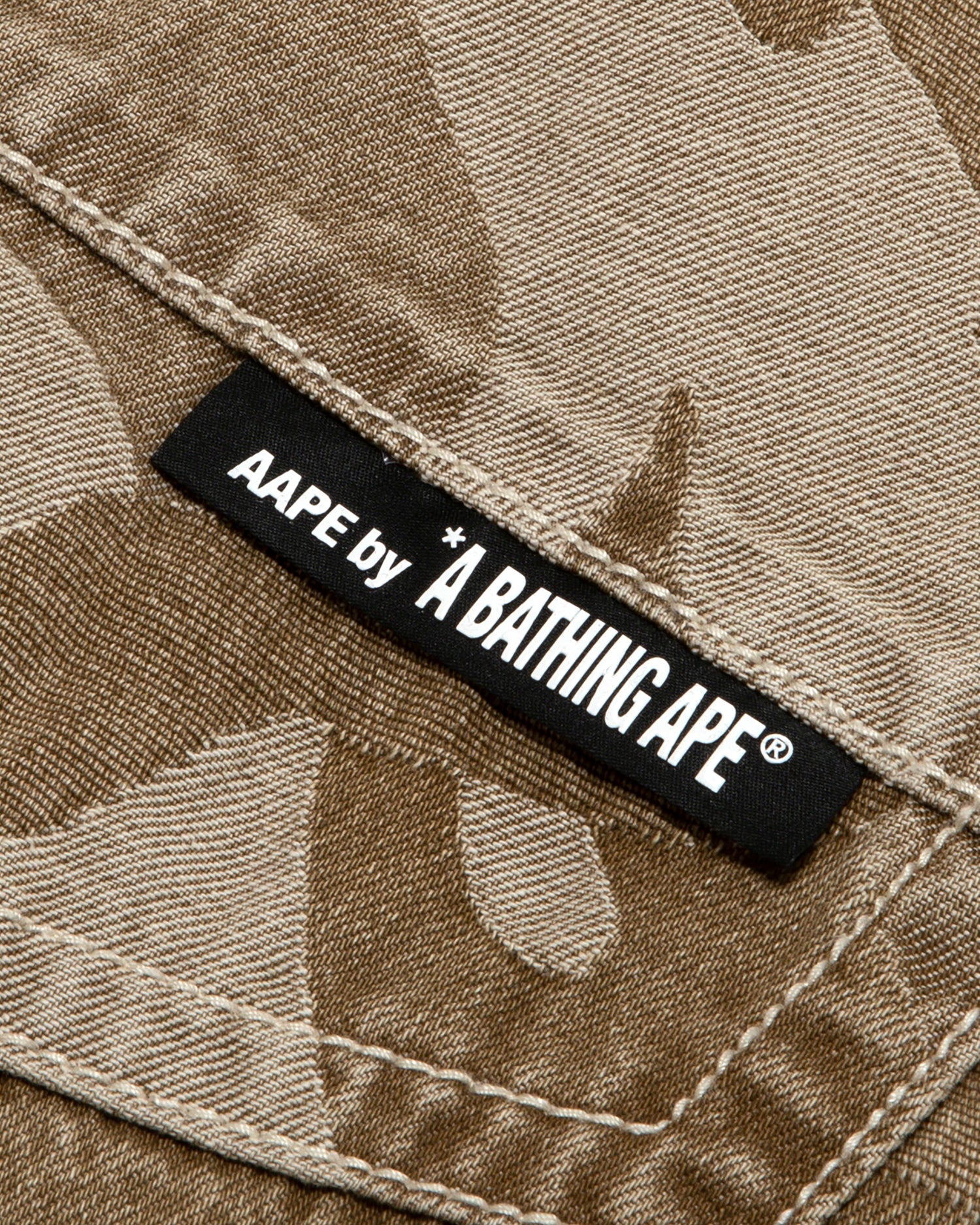 Moonface camo washed jeans - Image 4