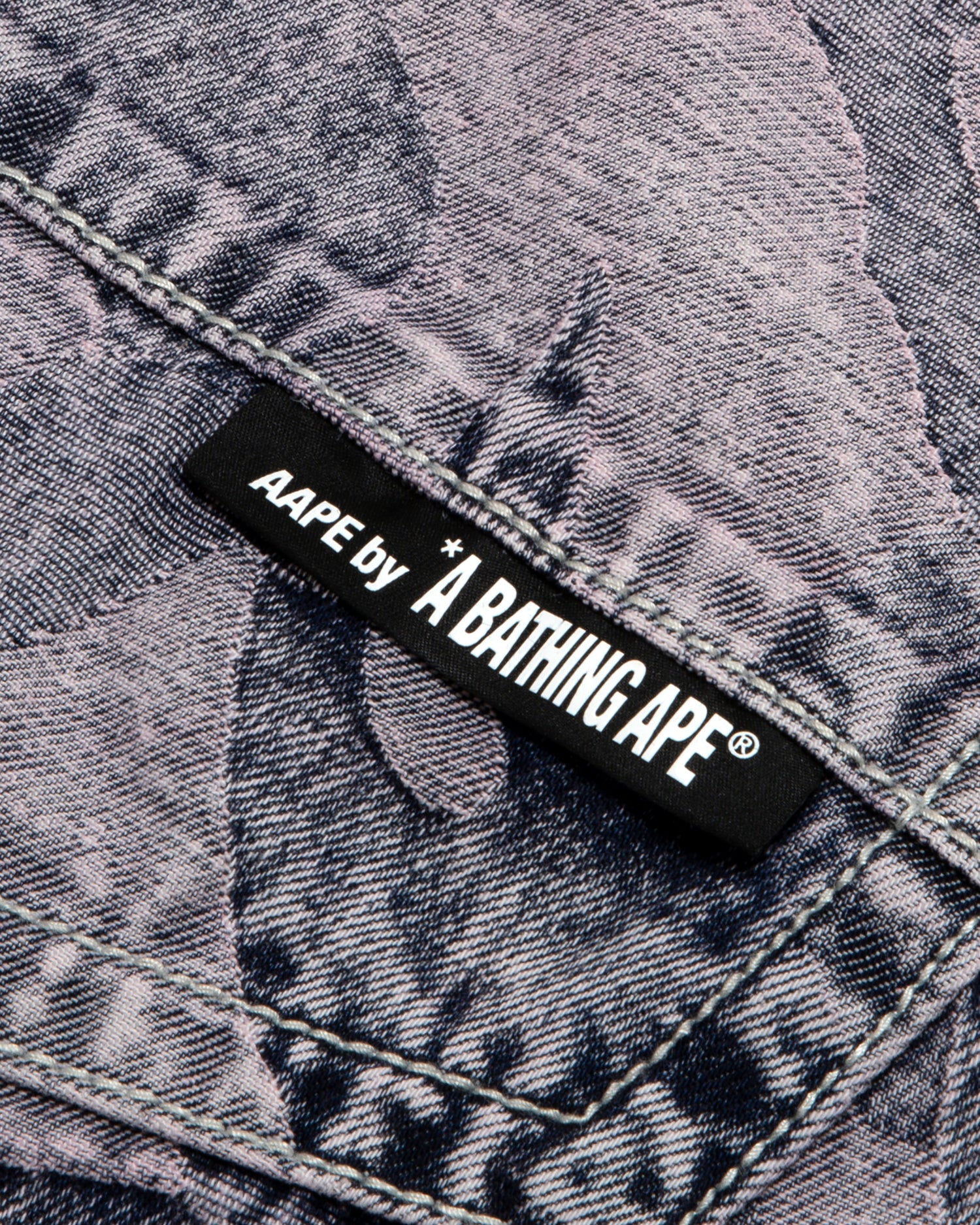 Moonface camo washed jeans - Image 9