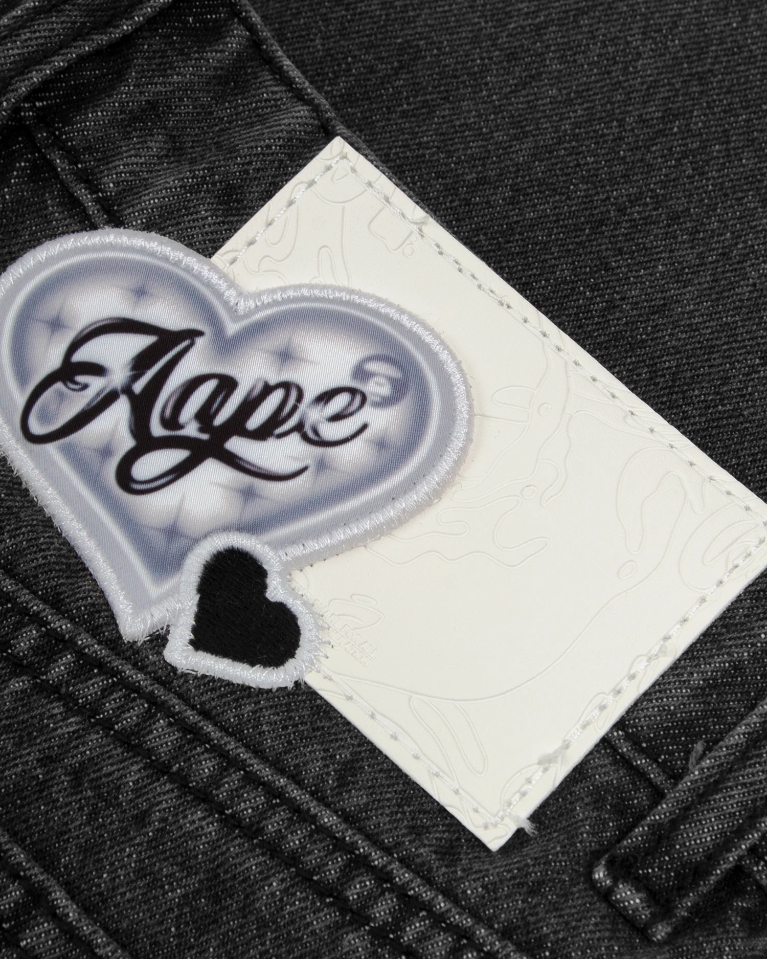 Moonface patch distressed jeans - Image 5