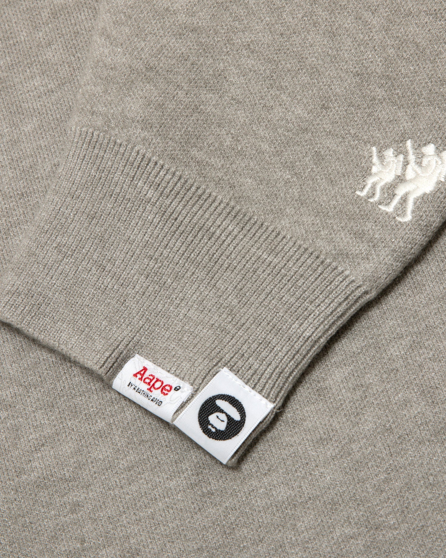 Moonface intarsia embroidered pullover - Image 10