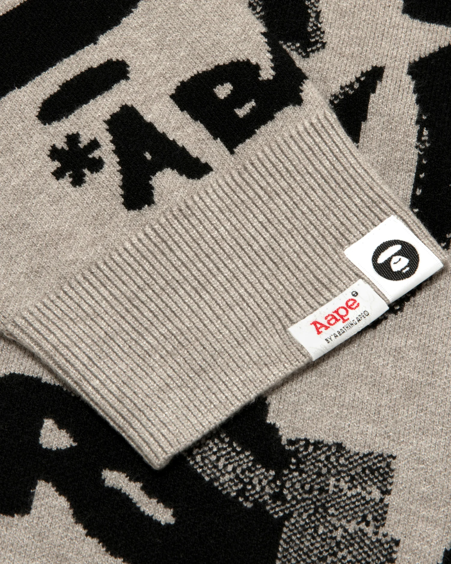 AAPEUNVS moonface crew neck sweater - Image 10