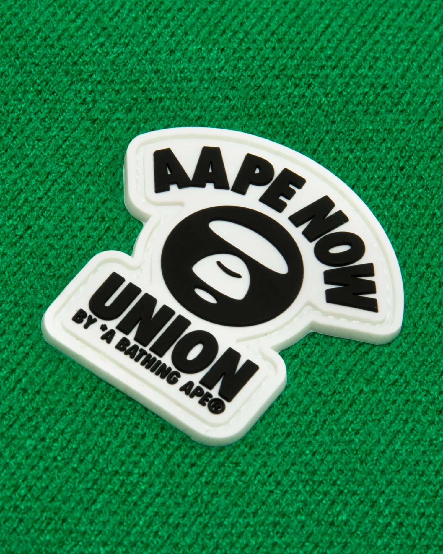 AAPENOW moonface v-neck cardigan - Image 6