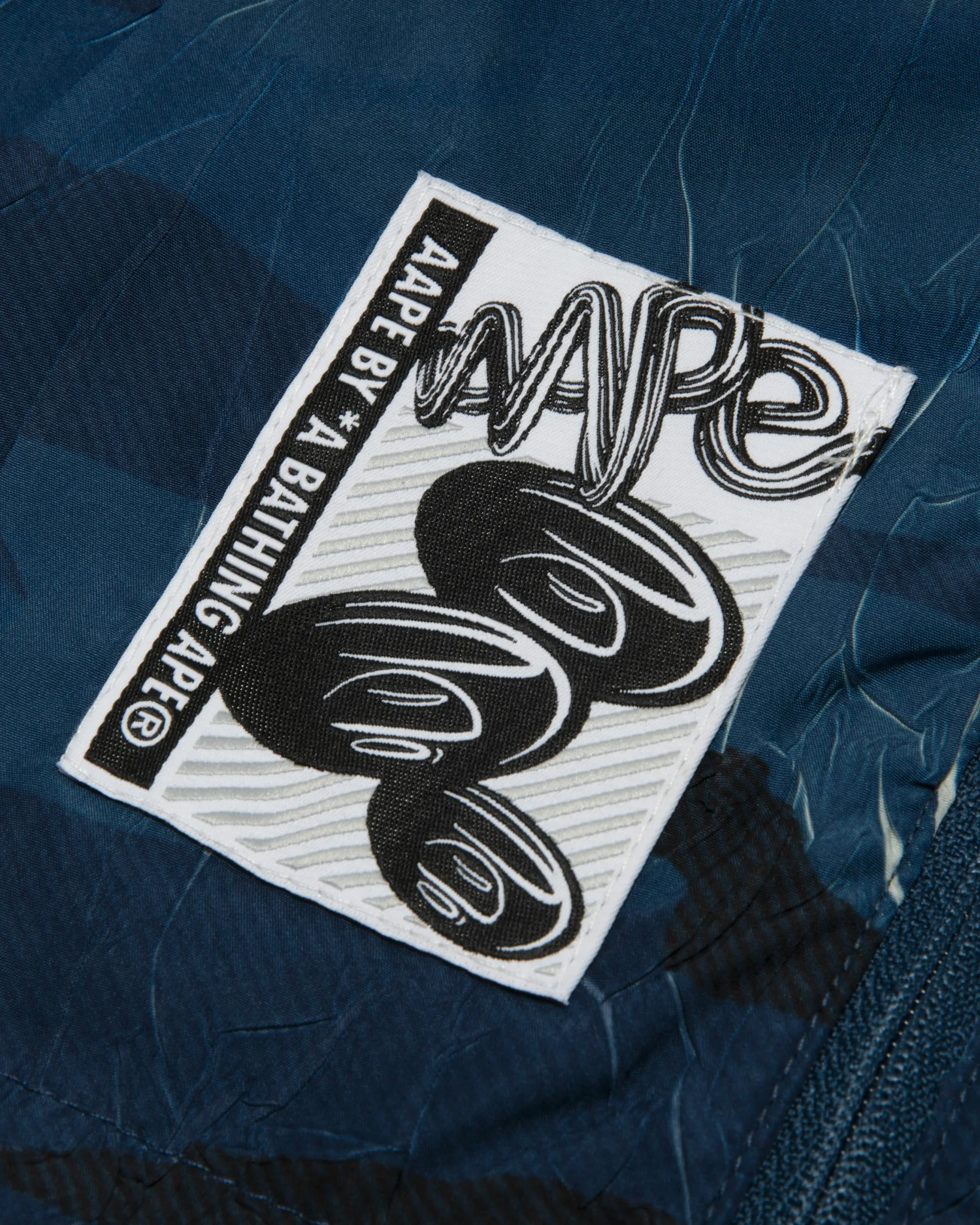 Camo hooded jacket - Image 10