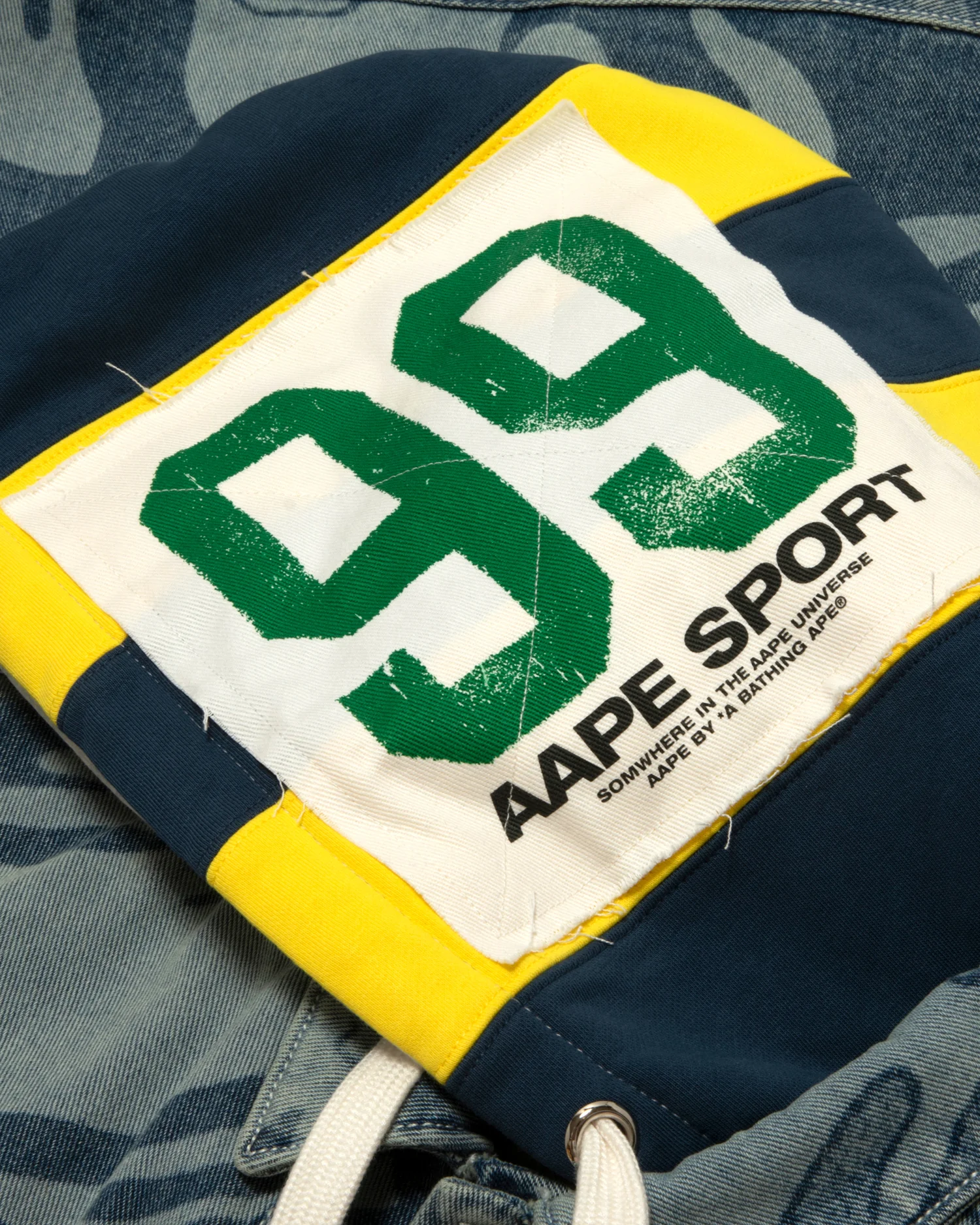 AAPEUNVS moonface hooded camo denim jacket - Image 6