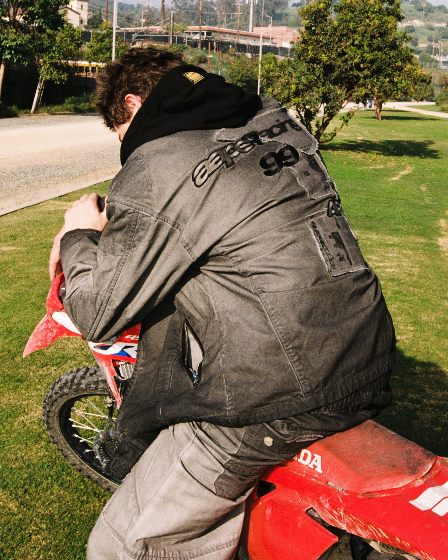 AAPEUNVS moonface hooded jacket - Image 3