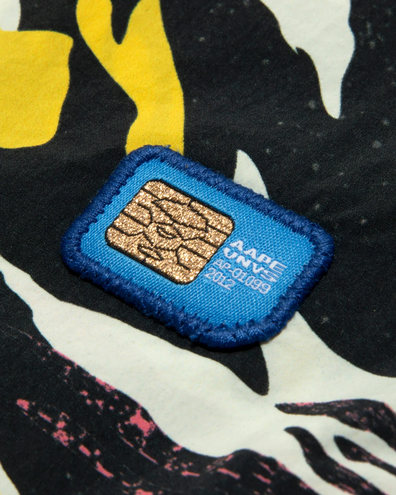 AAPEUNVS patterned hooded jacket - Image 5