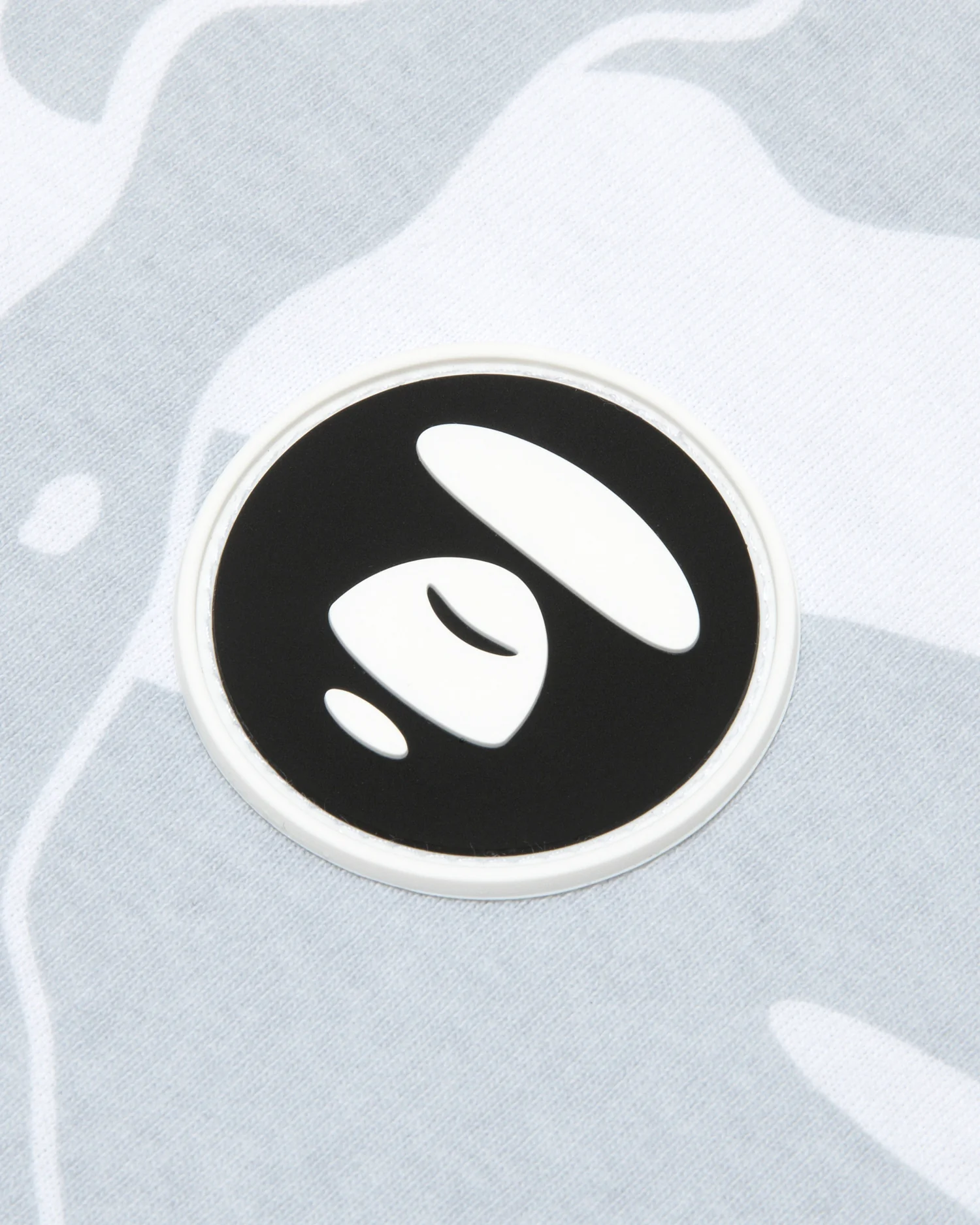 Moonface patch camo long-sleeve tee - Image 15