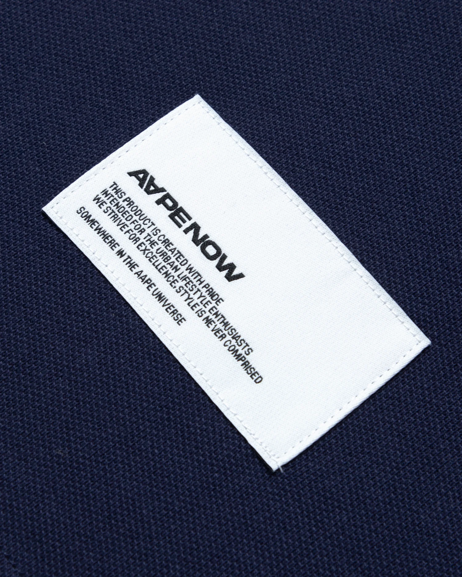 Moonface camo patch polo - Image 19
