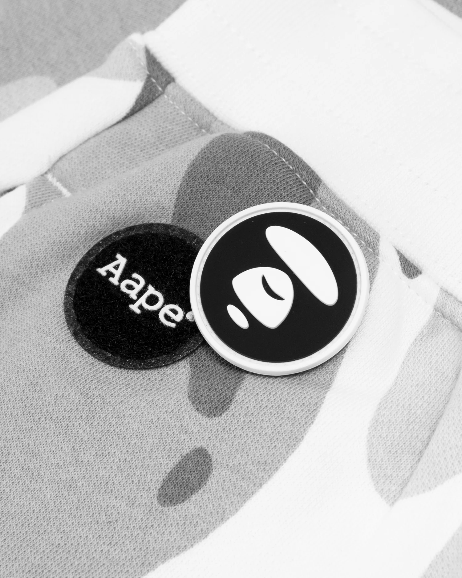 Moonface camo fleece sweatpants - Image 3