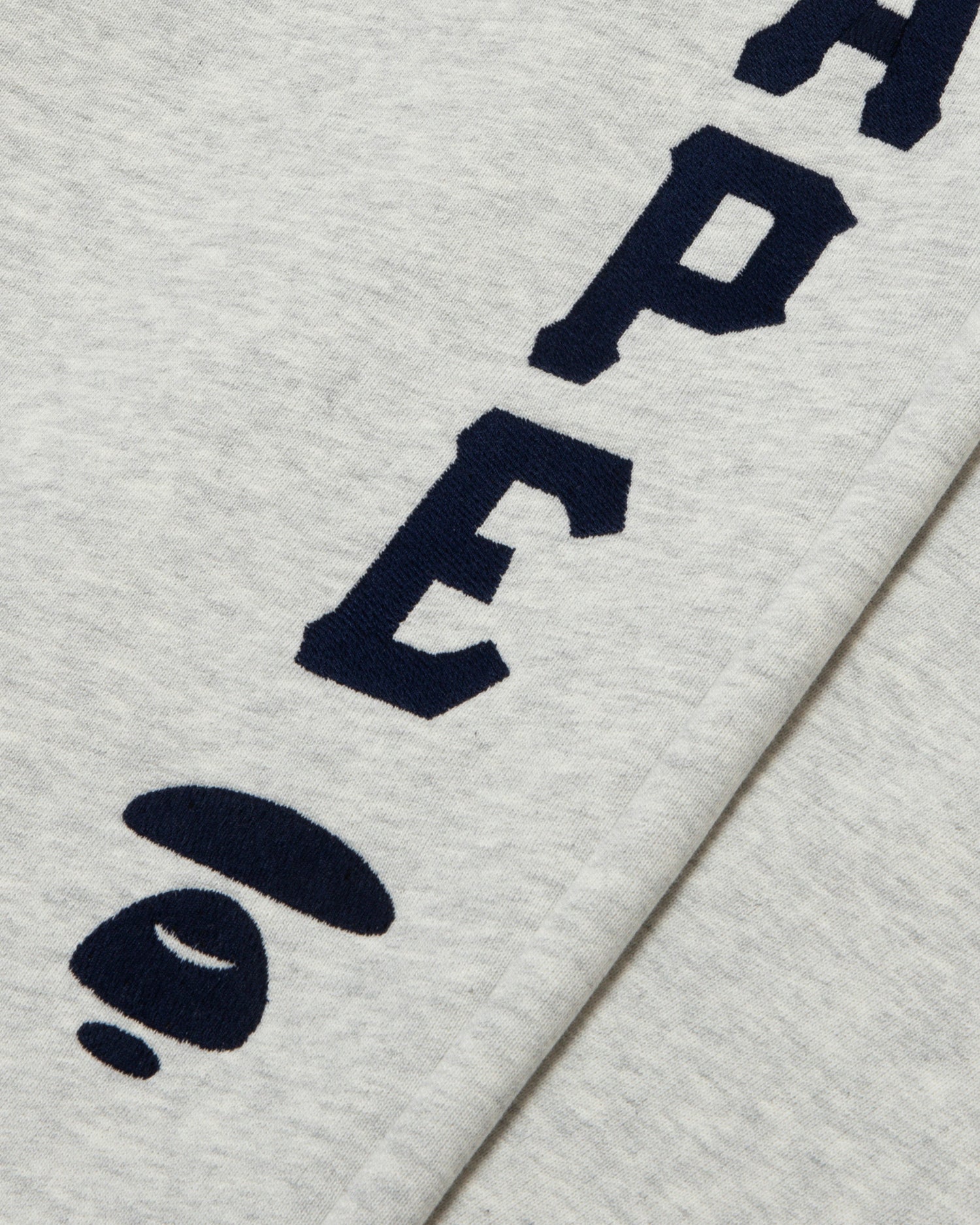 Moonface patch sweatpants - Image 4