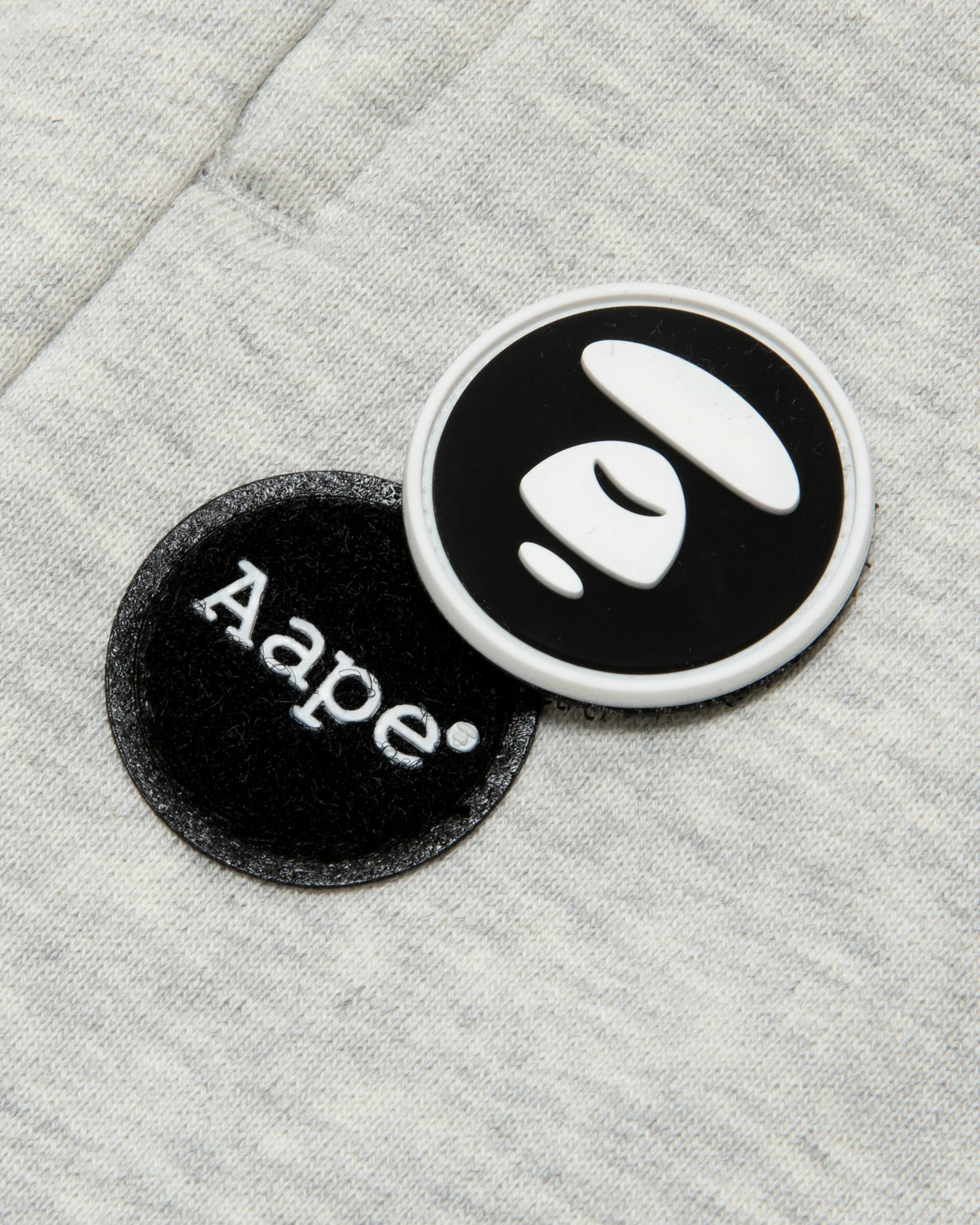 Moonface patch sweatpants - Image 5