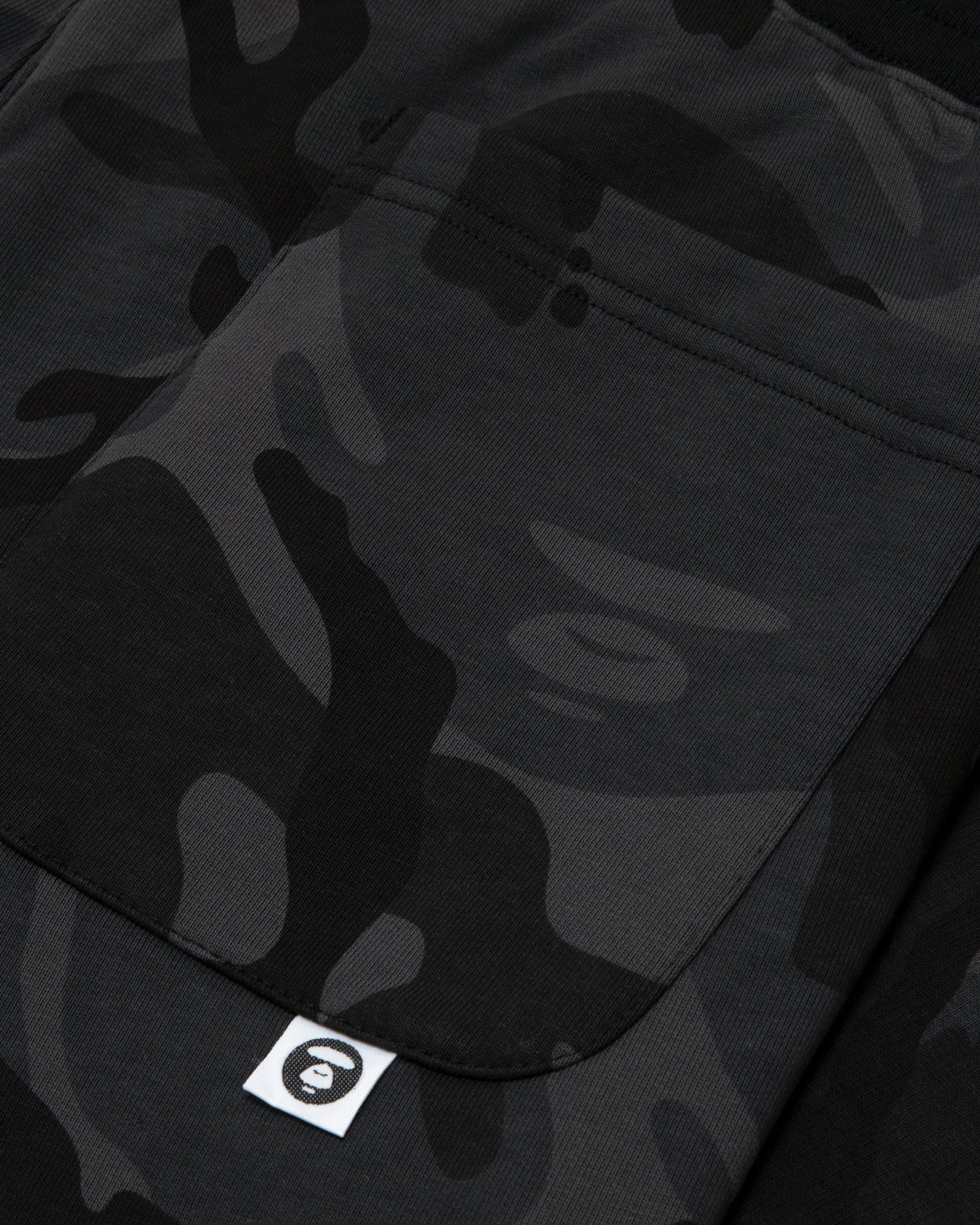 Moonface patch camo sweatpants - Image 4