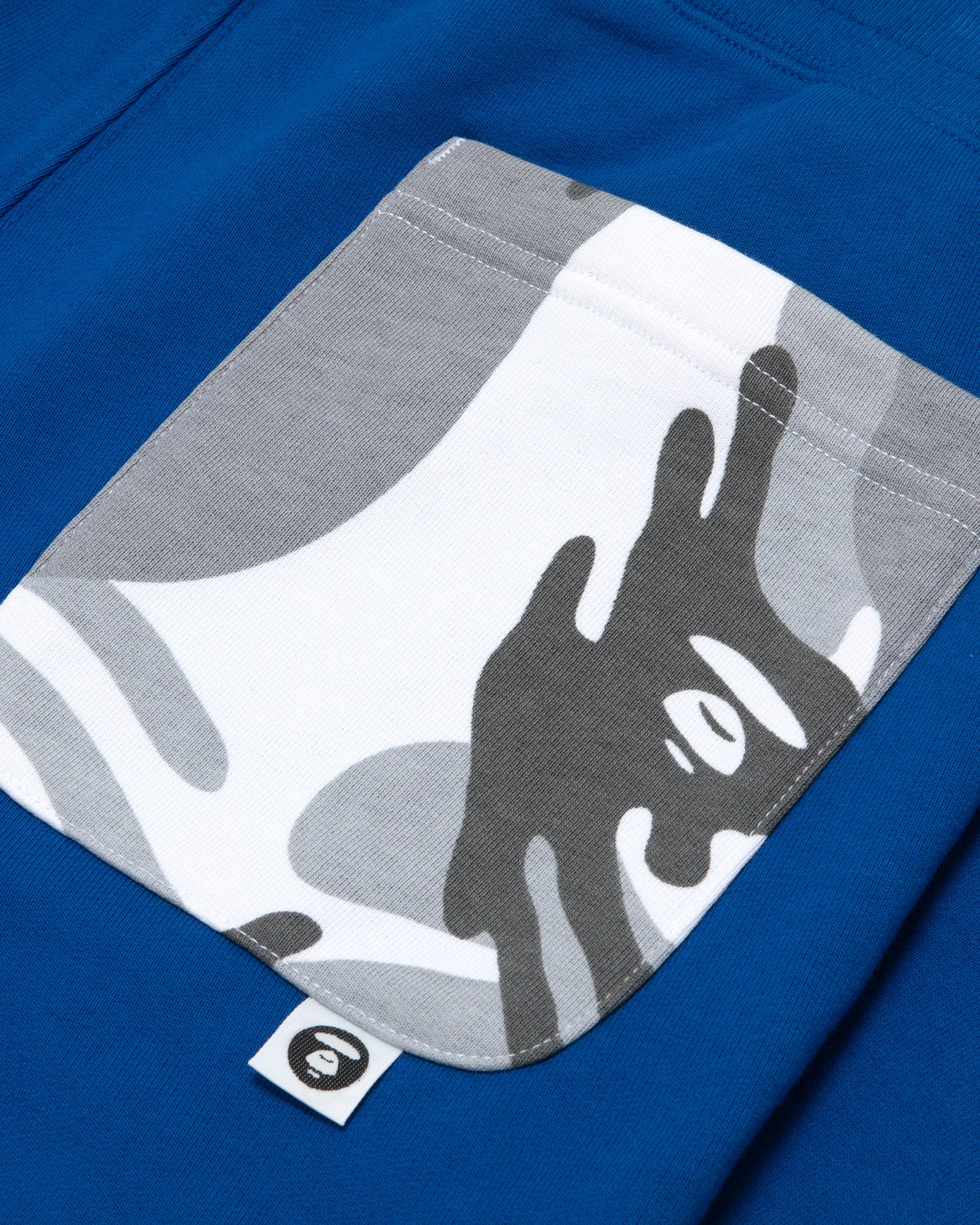Moonface patch sweatpants - Image 9