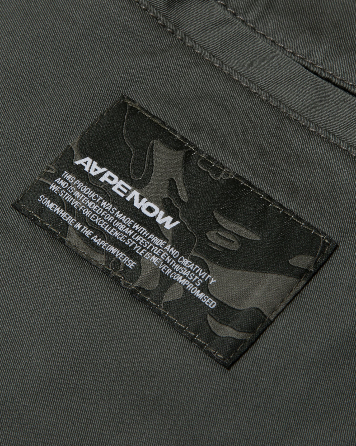 Moonface patch relaxed pants - Image 13