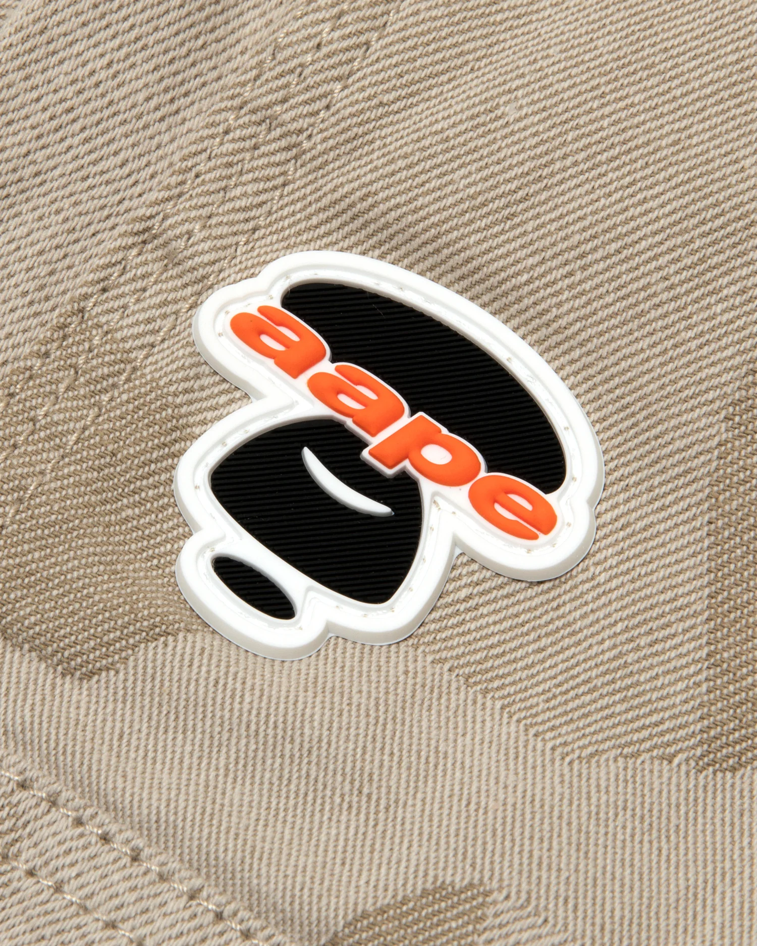 Moonface patch jacquard camo pants - Image 4