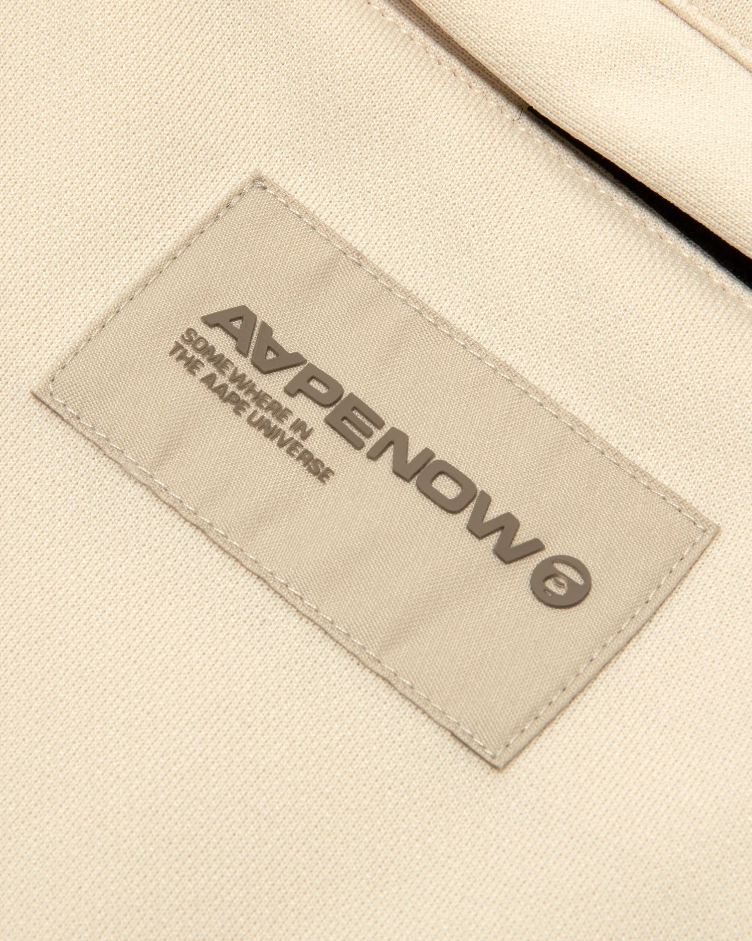Moonface patch sweatpants - Image 15