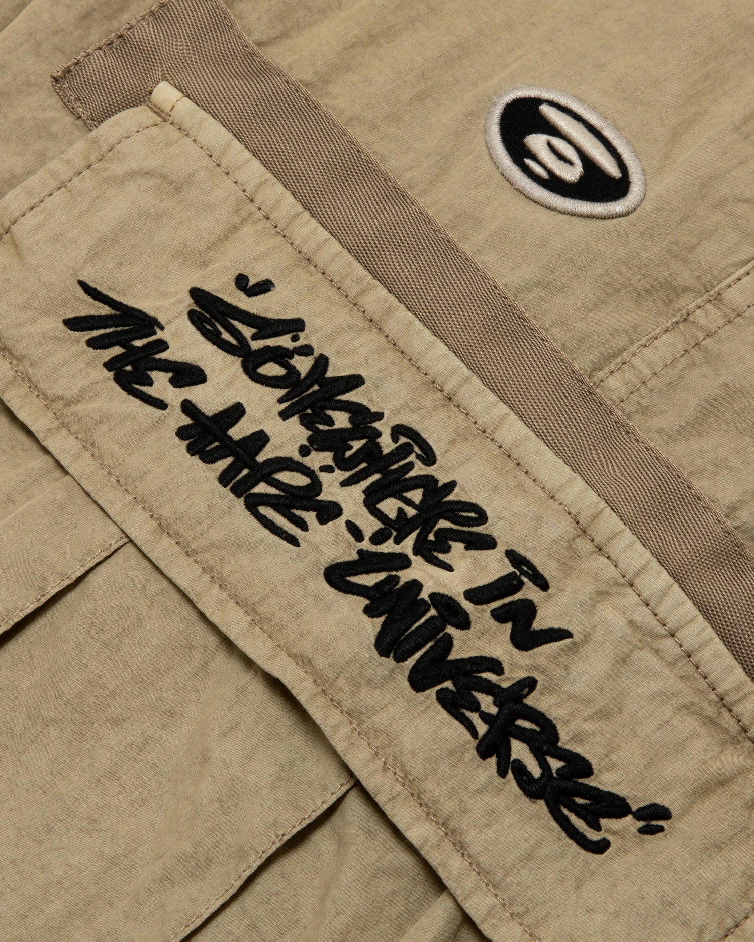 Moonface patch cargo pants - Image 4