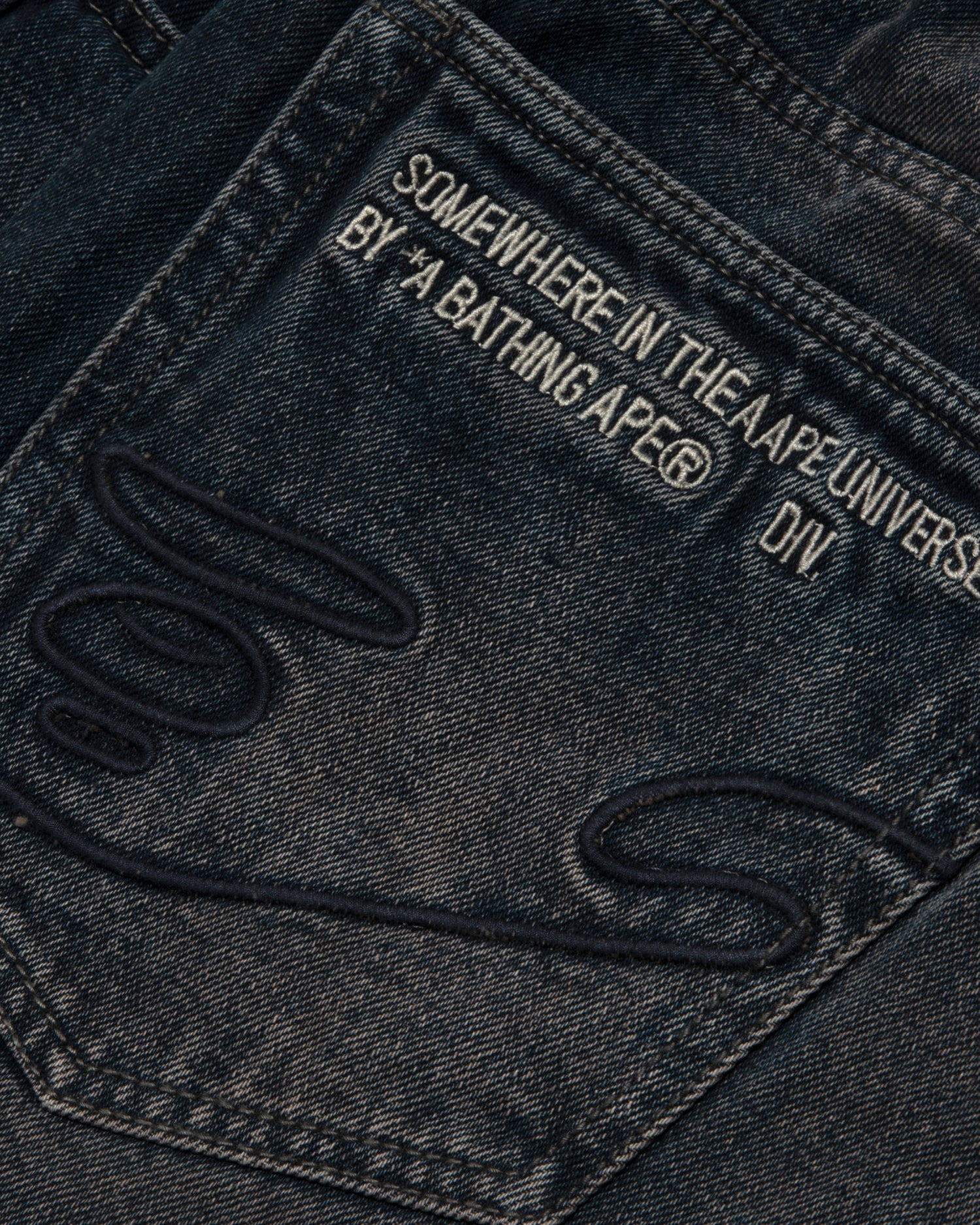 Moonface washed jeans - Image 11