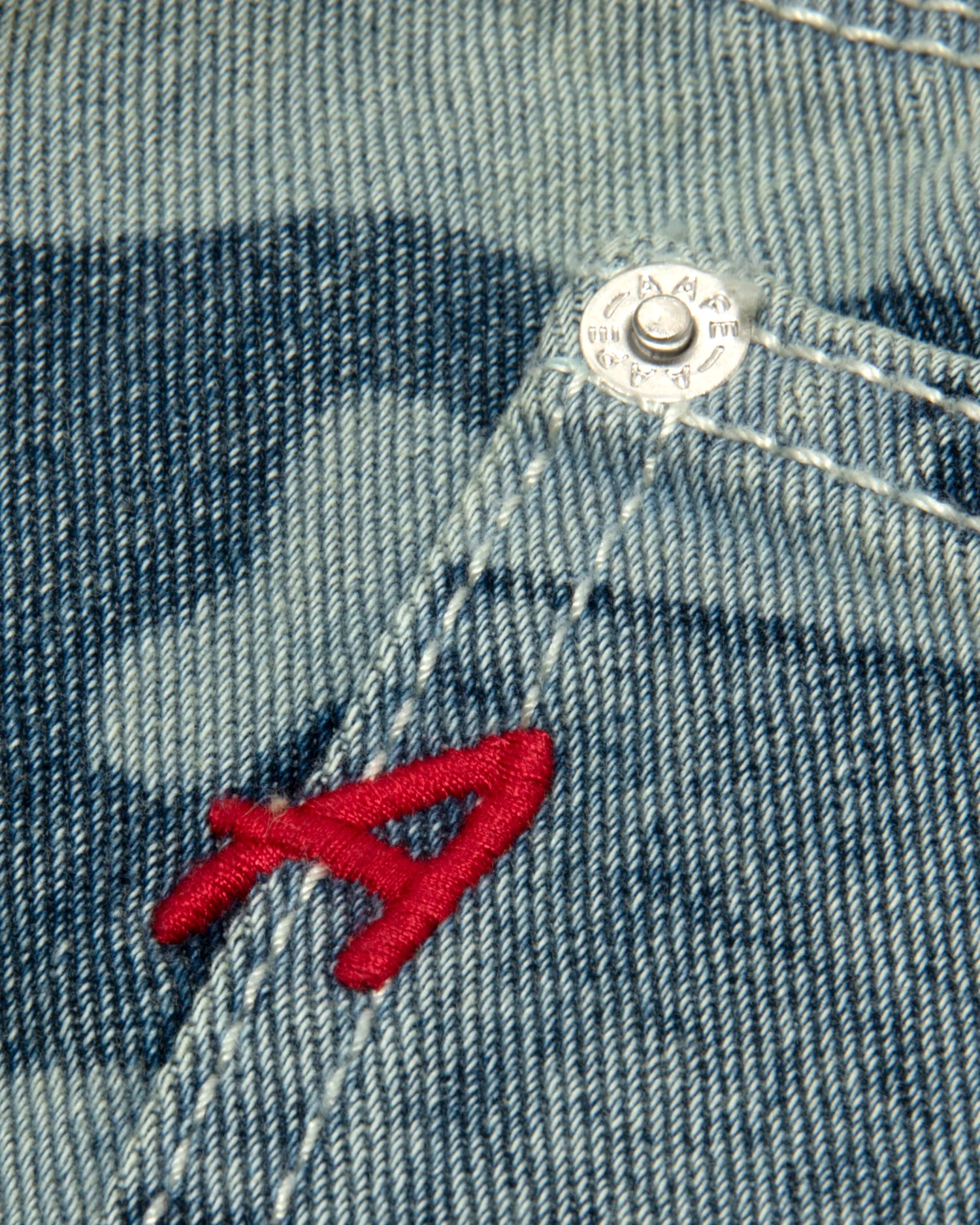 AAPEUNVS camo jeans - Image 5