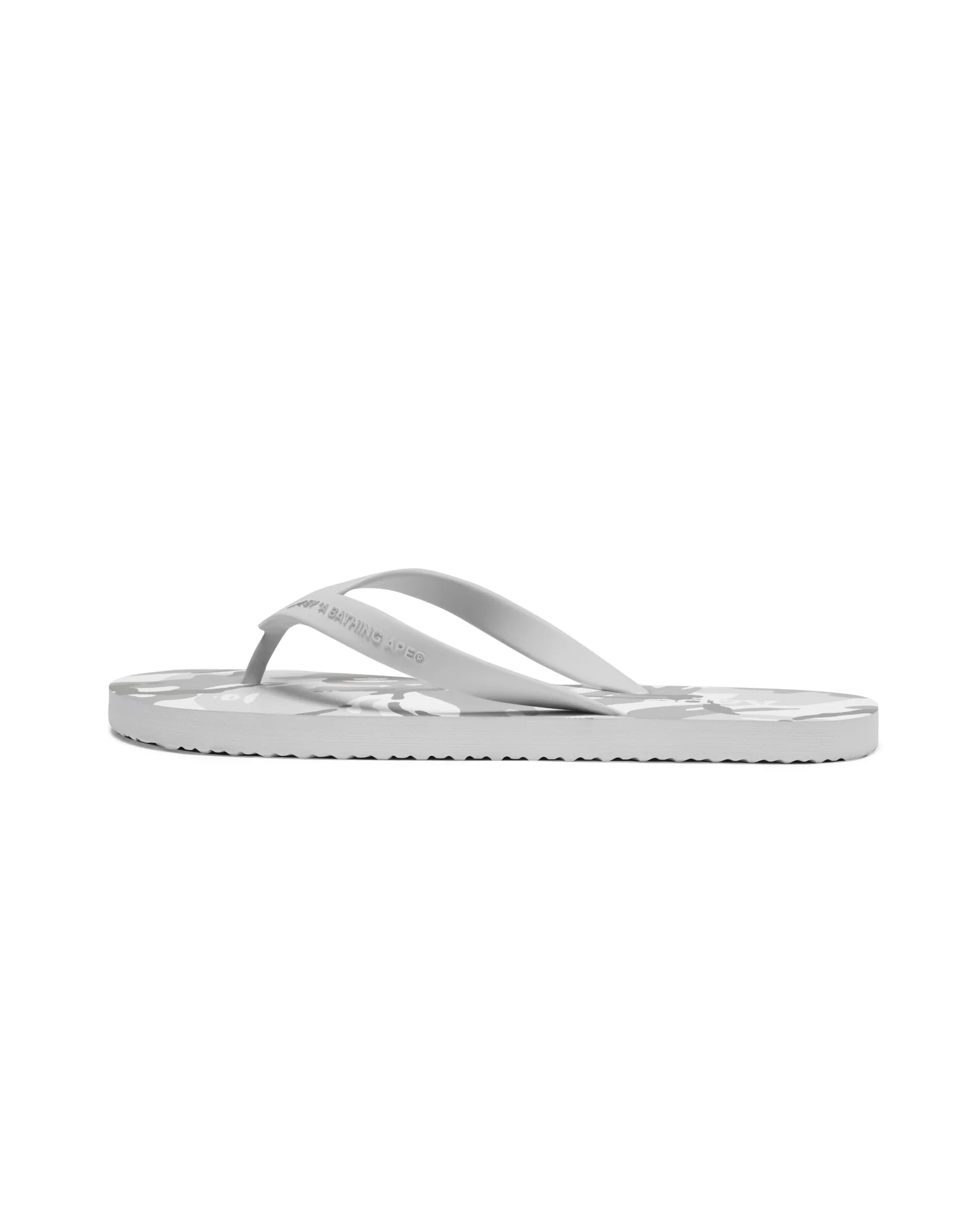Camo patterned flipflops - Image 11