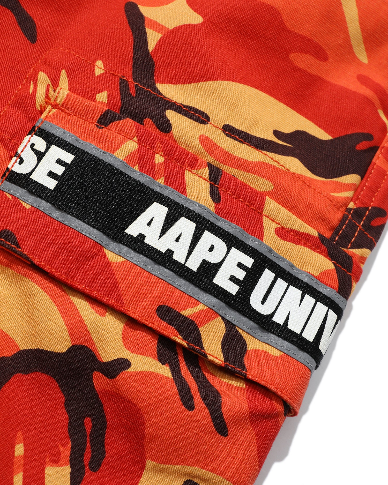 Camo patch pocket shorts - Image 5