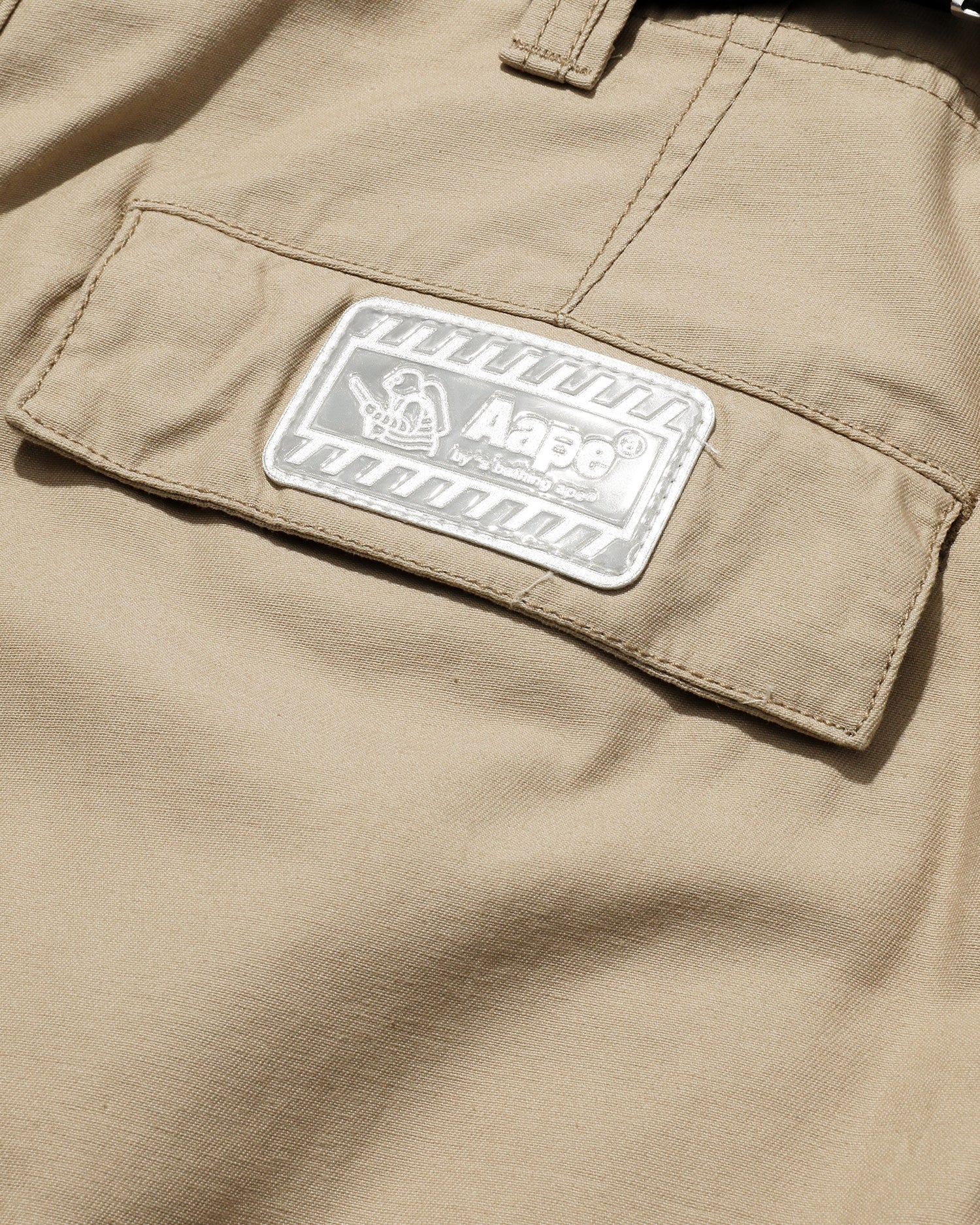 Camo patch pocket shorts - Image 6