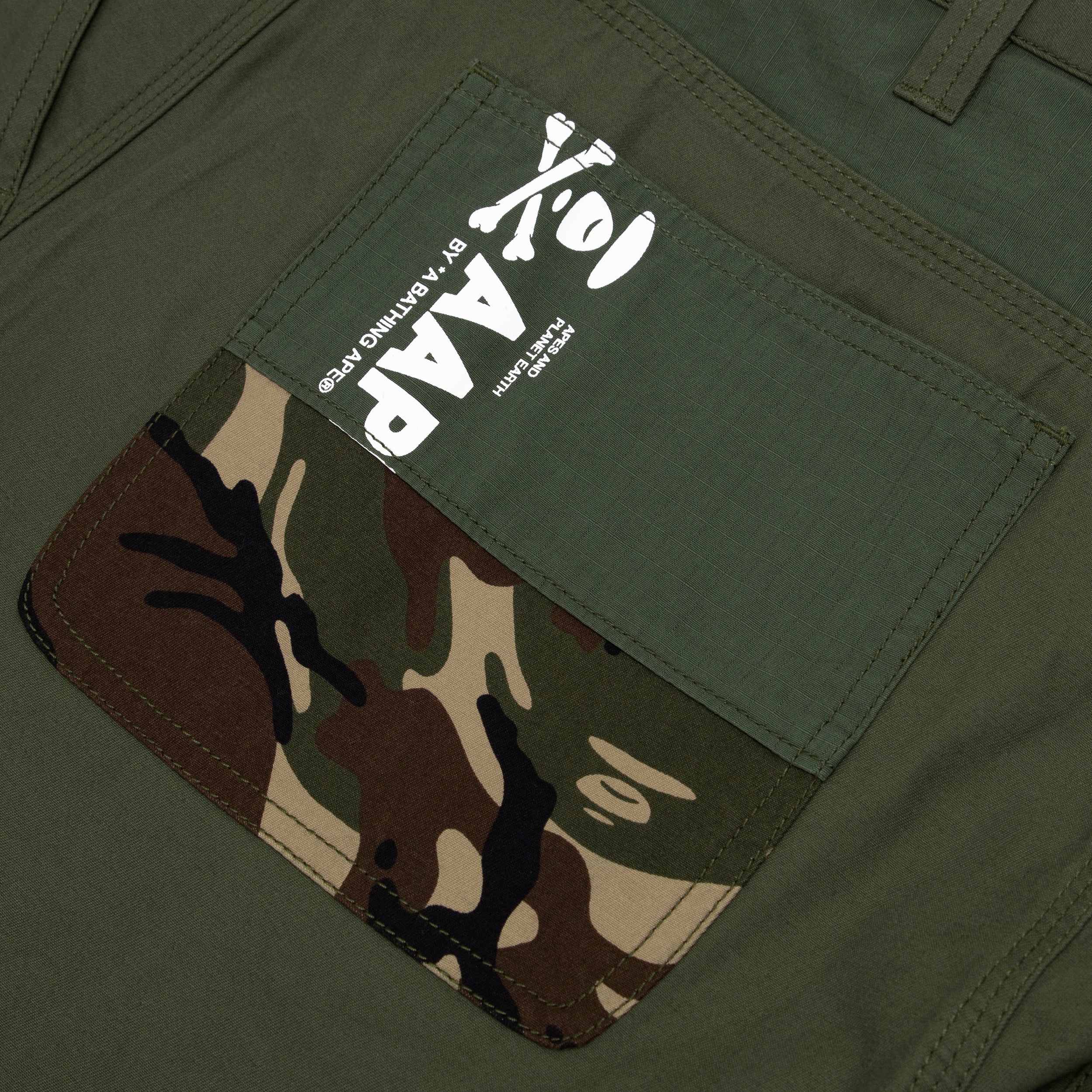 Panelled woven cargo shorts - Image 10