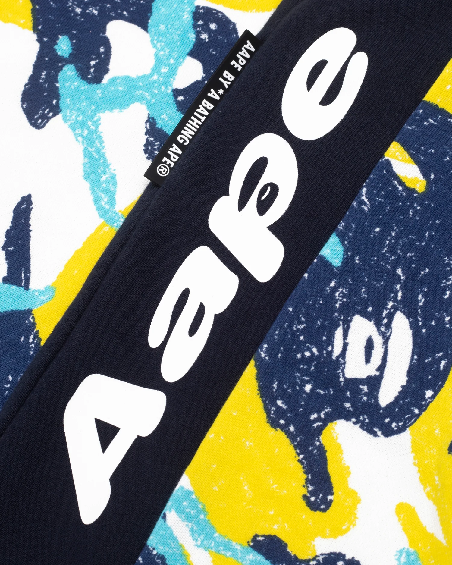Moonface graphic print shorts - Image 9