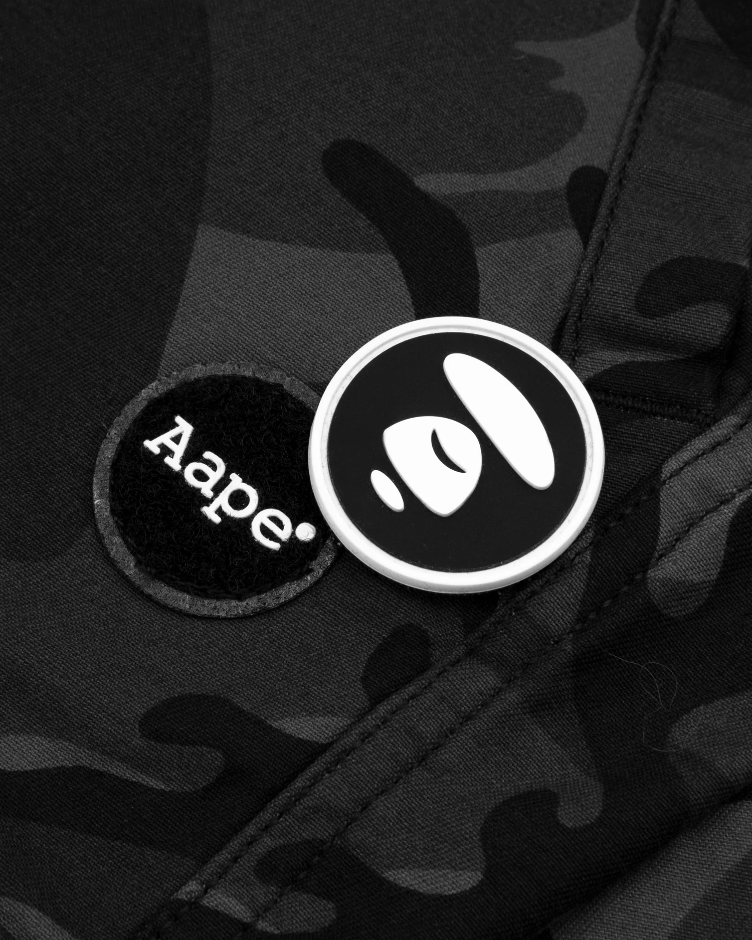 Moonface camo cargo shorts - Image 8