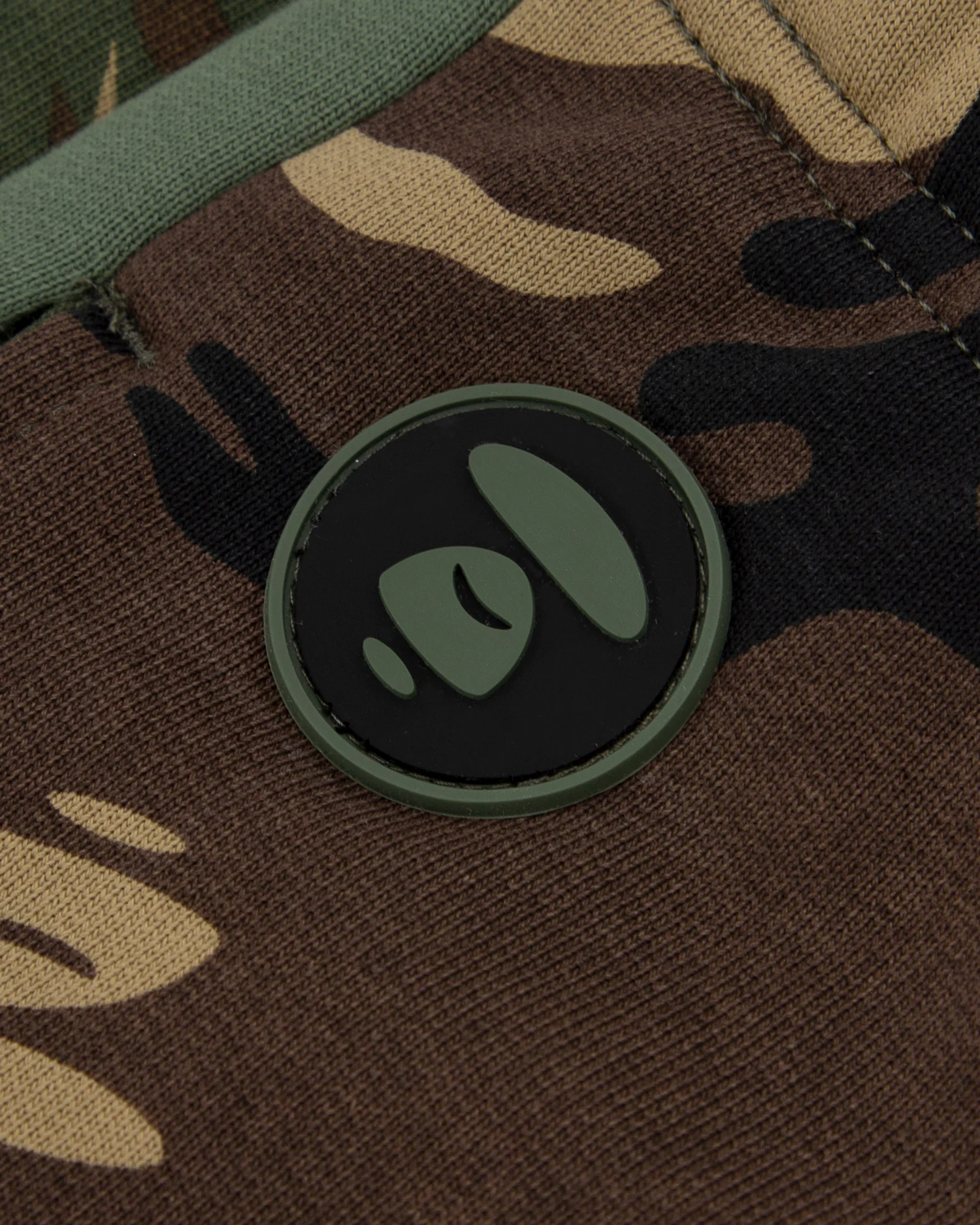 Moonface camo blocked shorts - Image 3