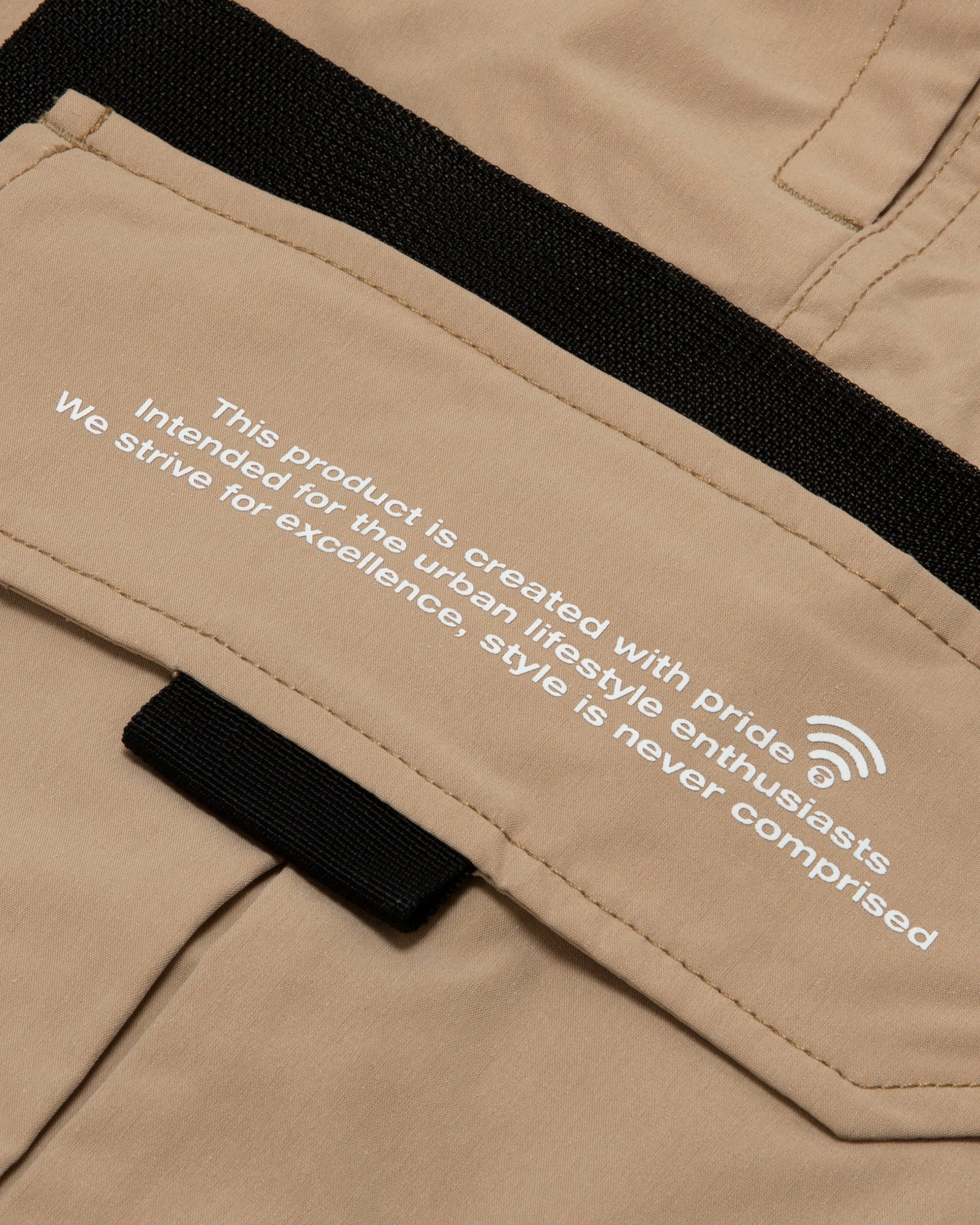 Moonface cargo track shorts - Image 3