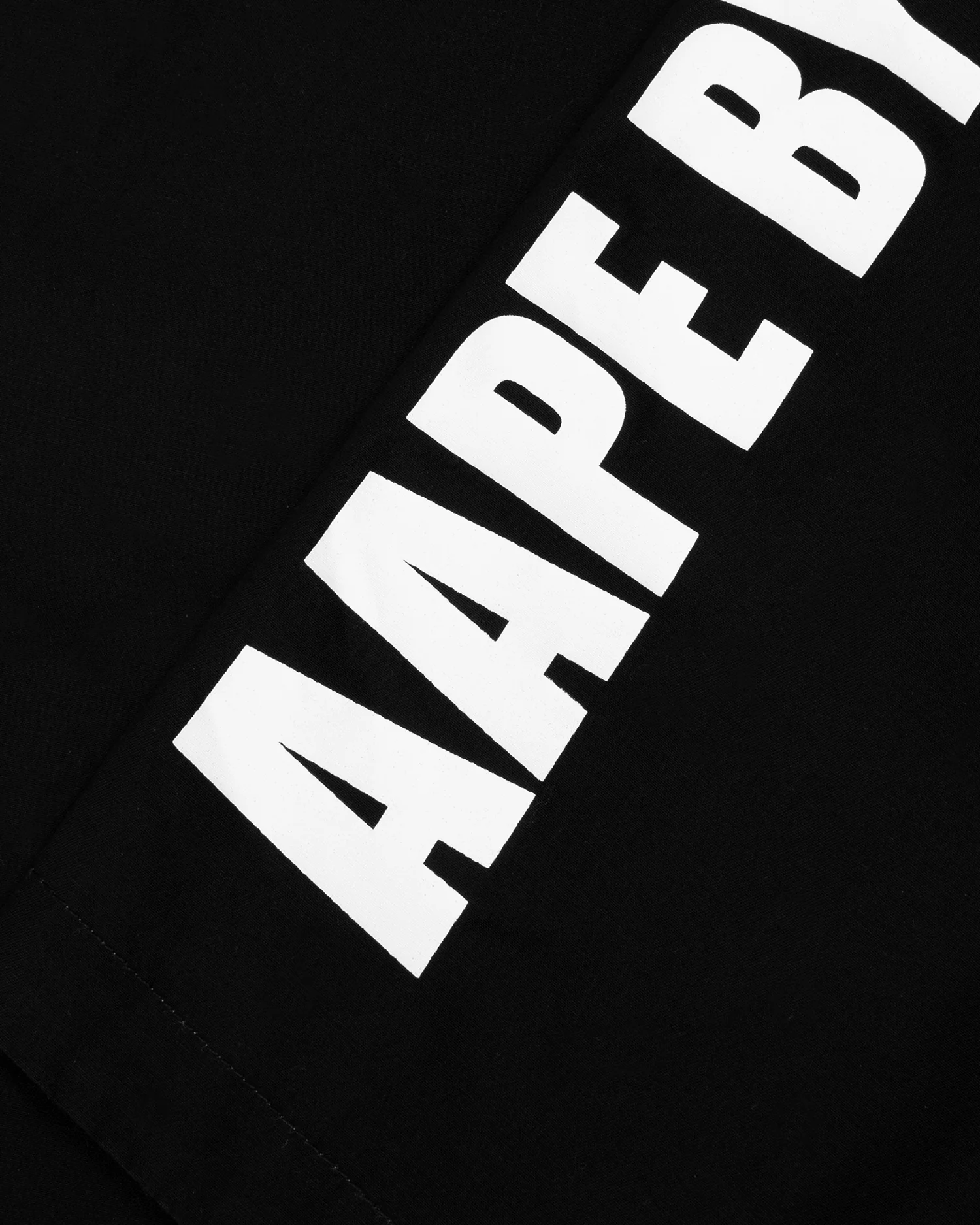 Moonface embroidered reversible camo shorts - Image 6