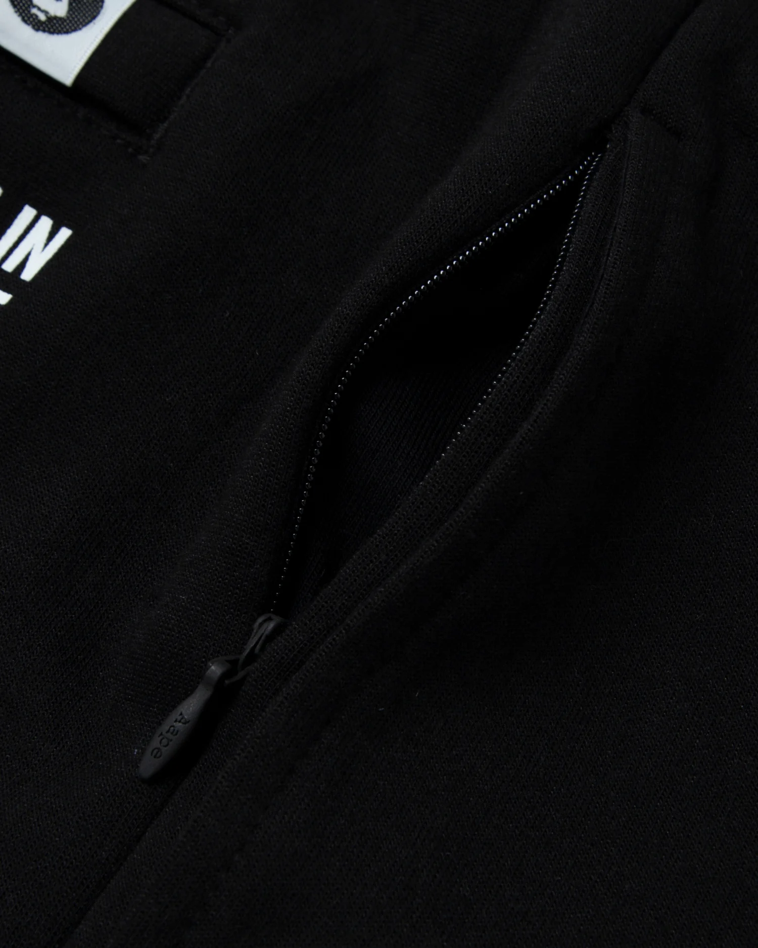 Moonface logo hem sweat shorts - Image 5