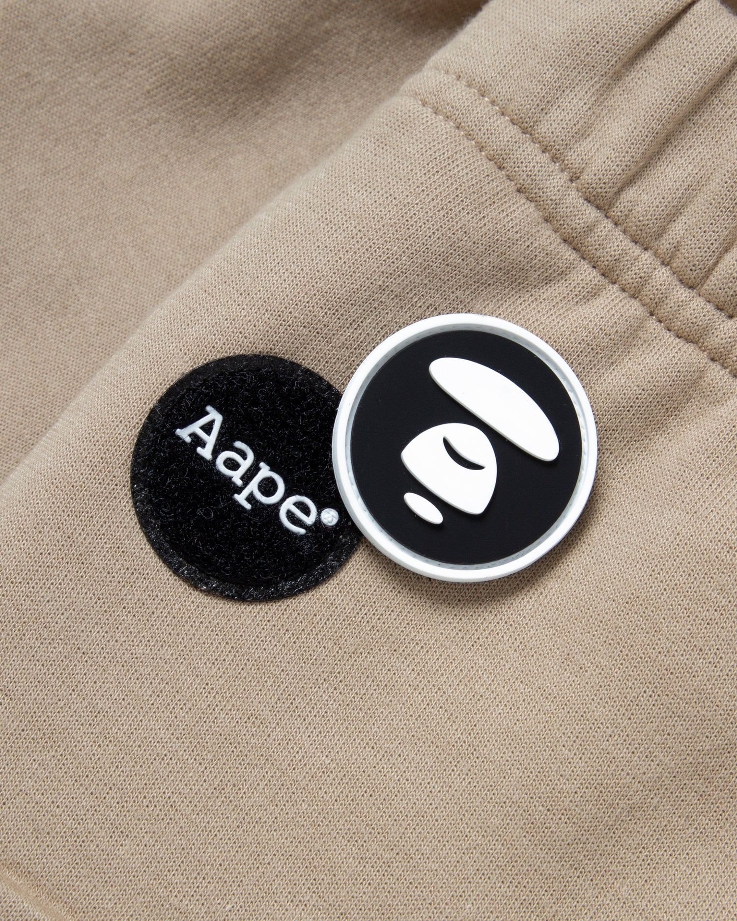 Moonface logo embossed sweat shorts - Image 3