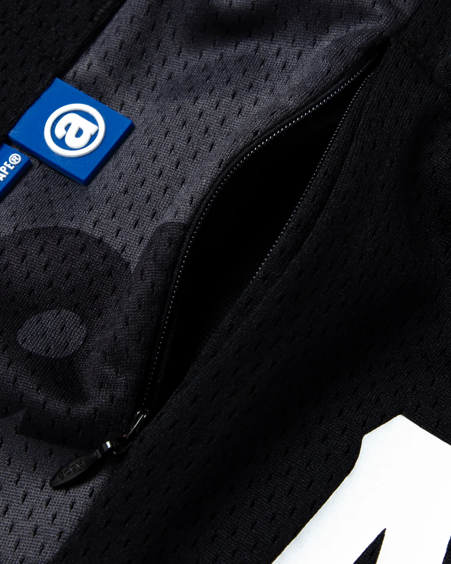 Moonface patterned mesh shorts - Image 5
