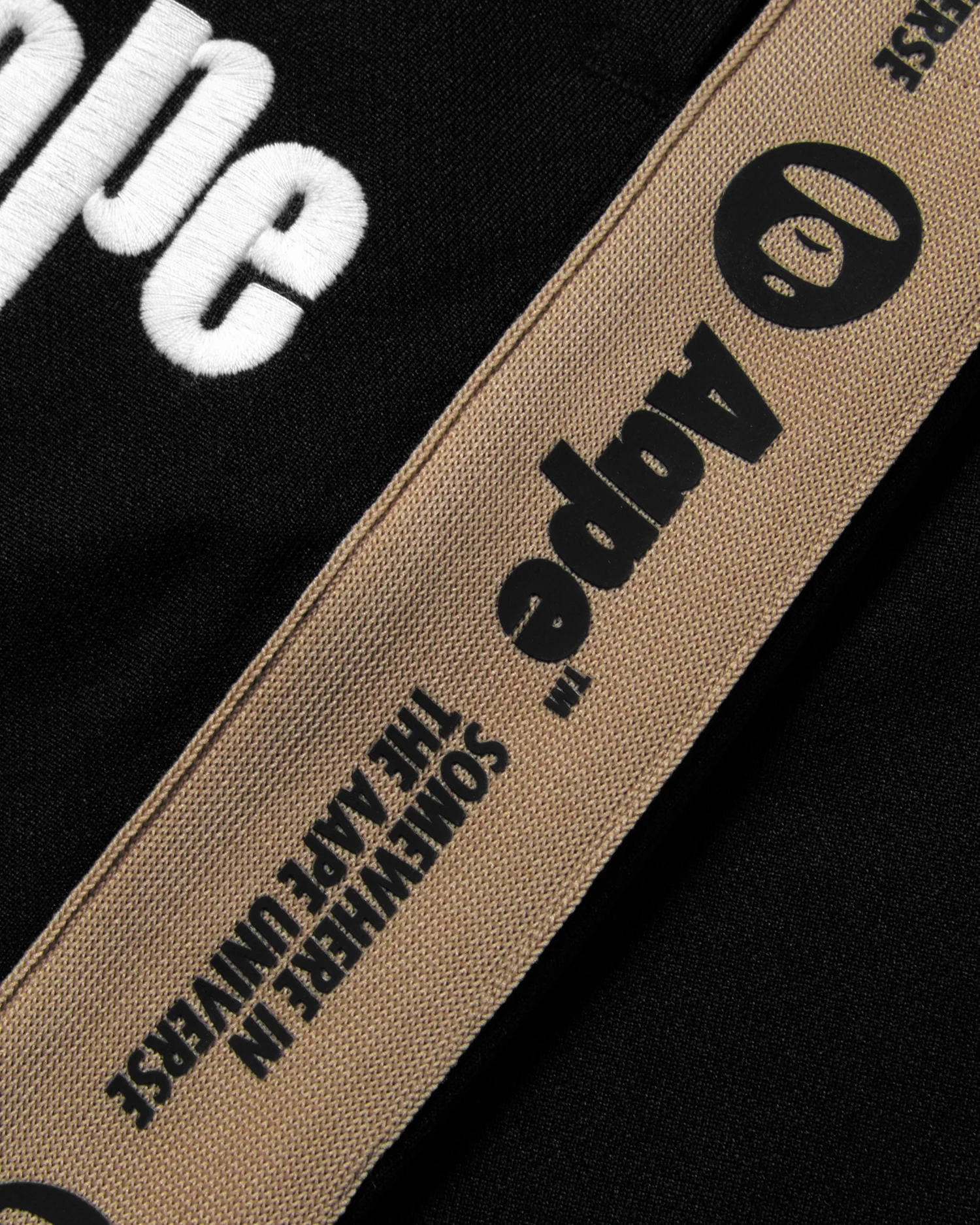 Moonface embroidered sweat shorts - Image 4