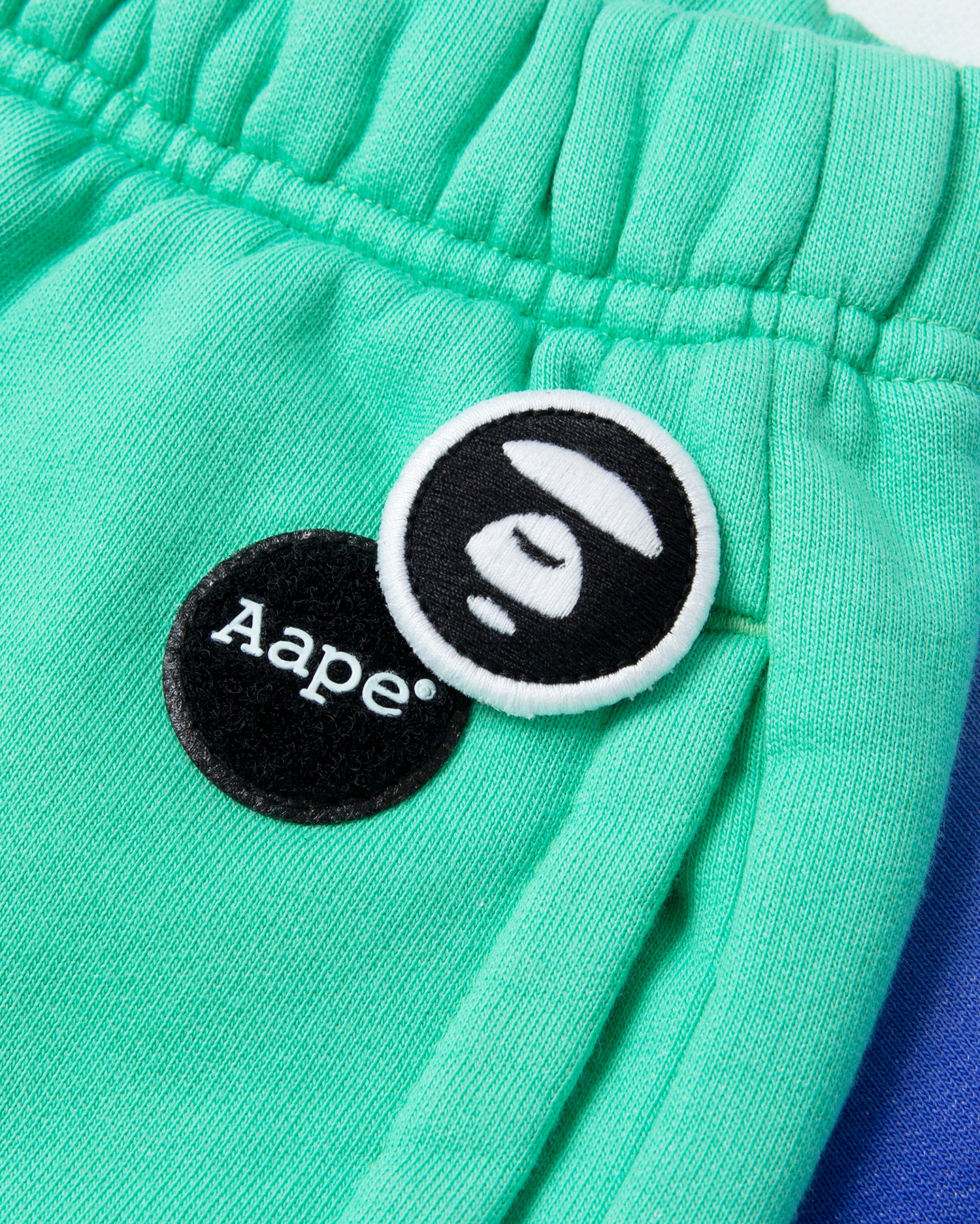 Moonface graphic gradient shorts - Image 3
