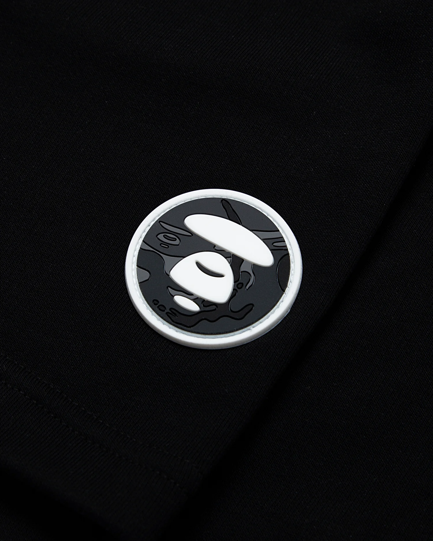Moonface camo patch sweat shorts - Image 3