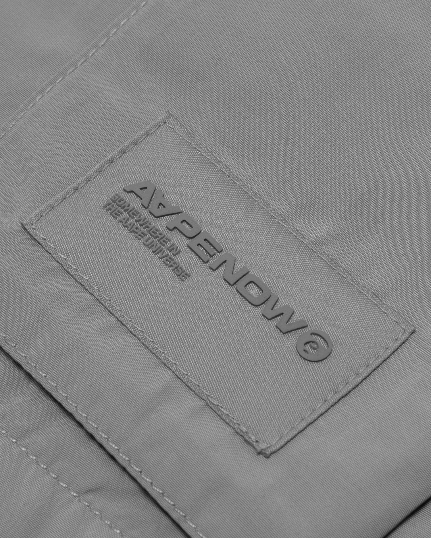 Moonface patch cargo shorts - Image 13