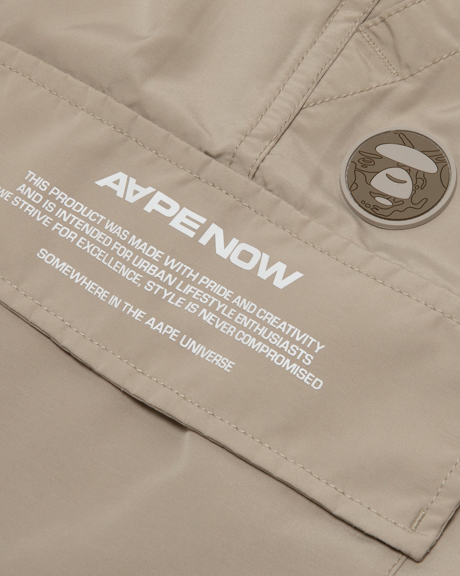 Moonface patch cargo shorts - Image 4