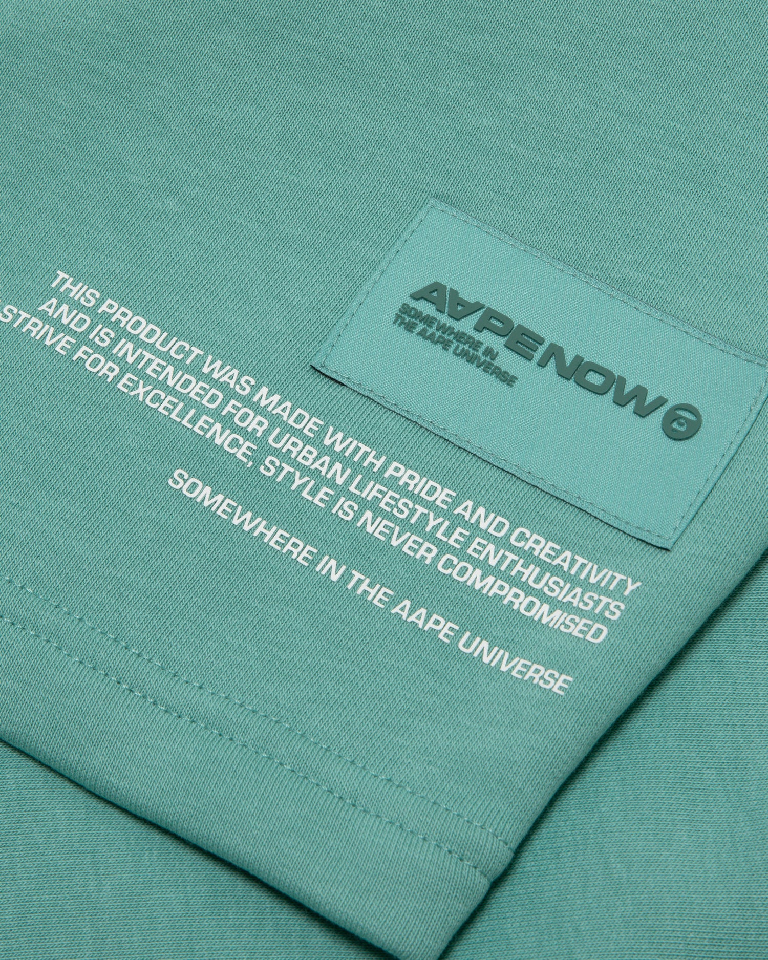 Moonface patch sweat shorts - Image 8